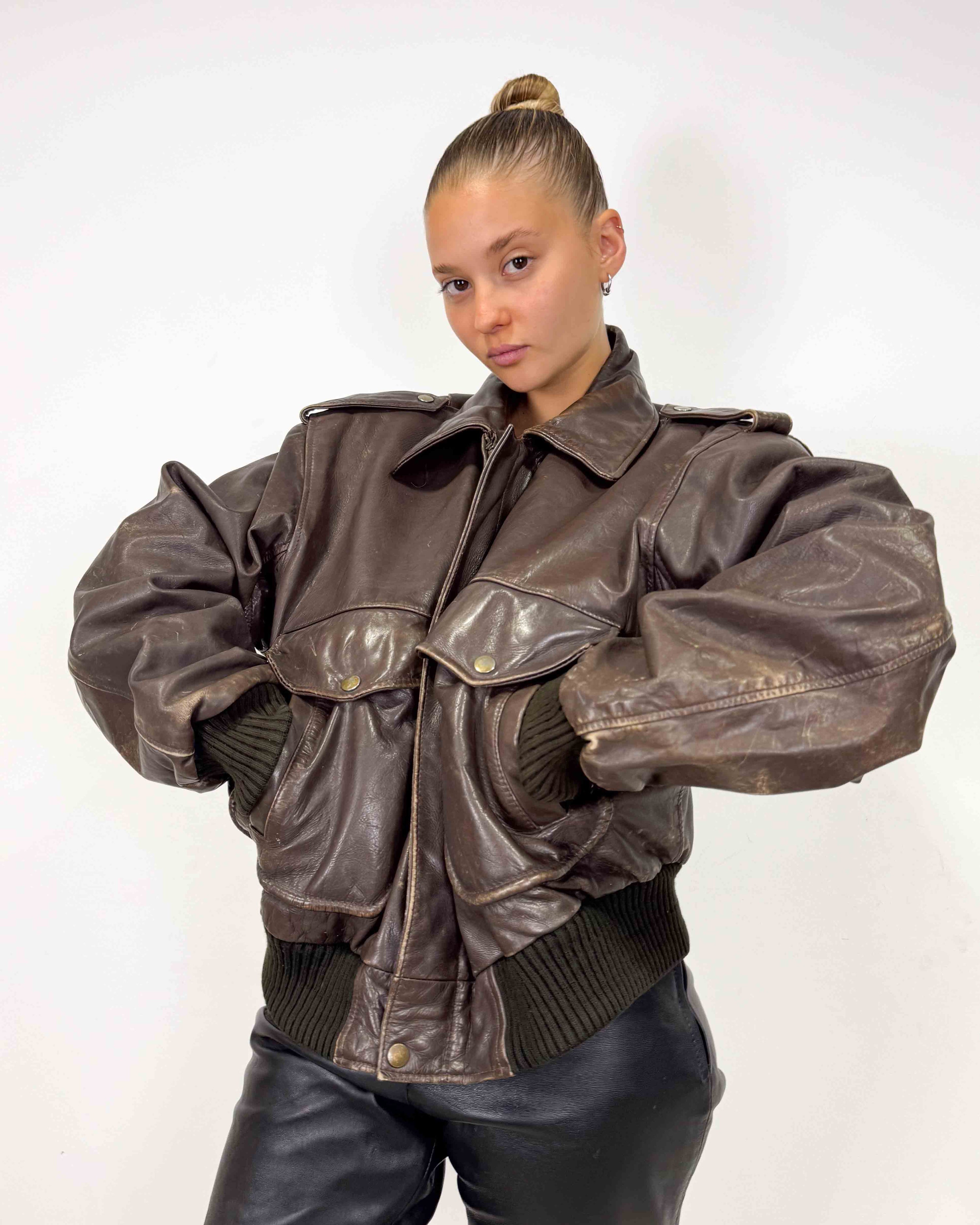 The gaetana leather bomber