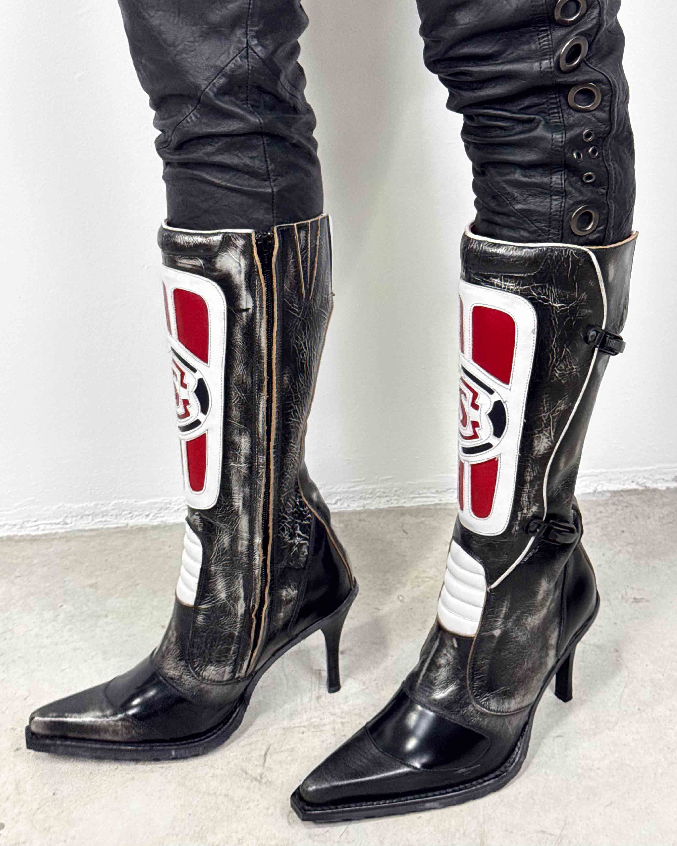 The virgine leather boots