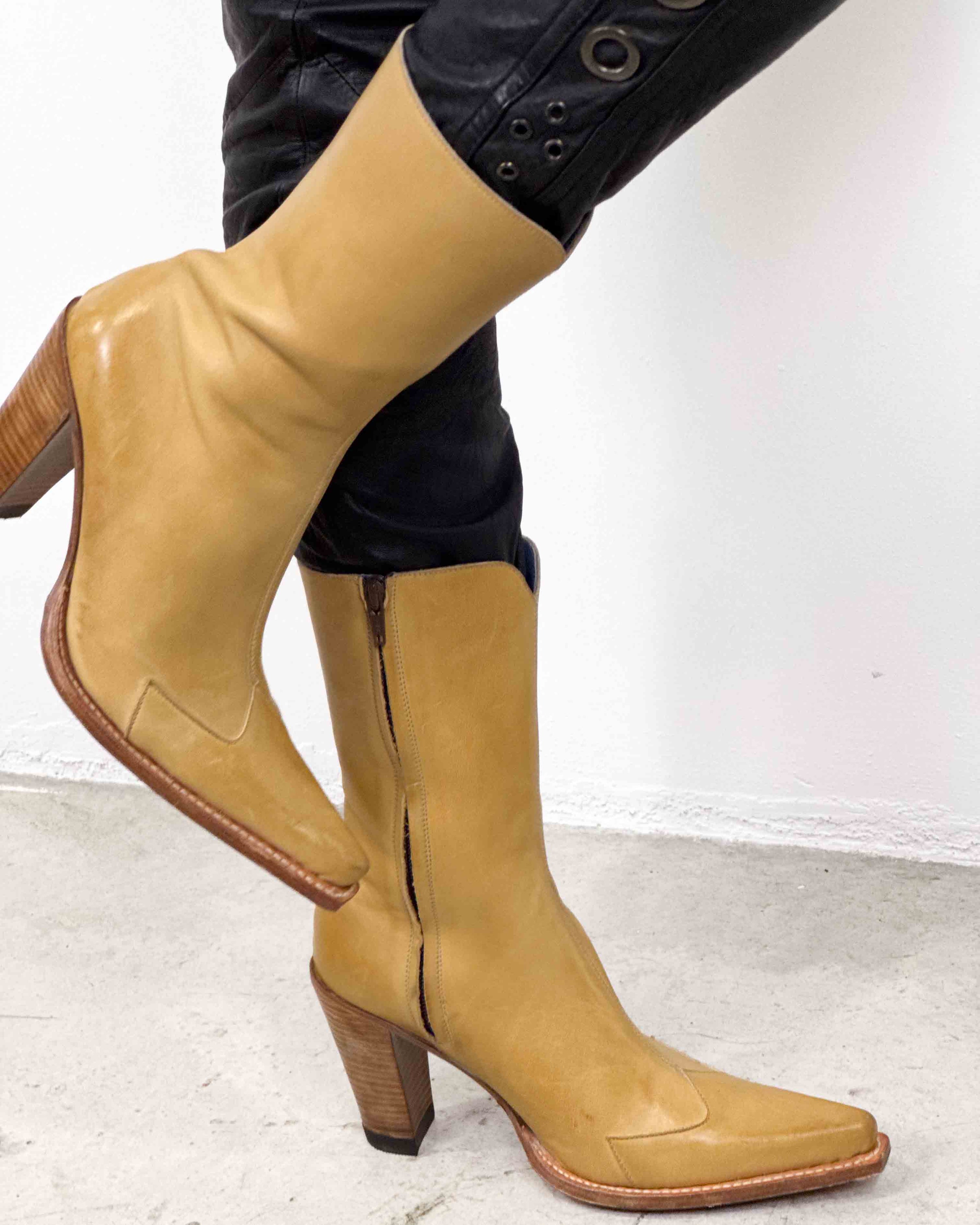 The nadine leather boots