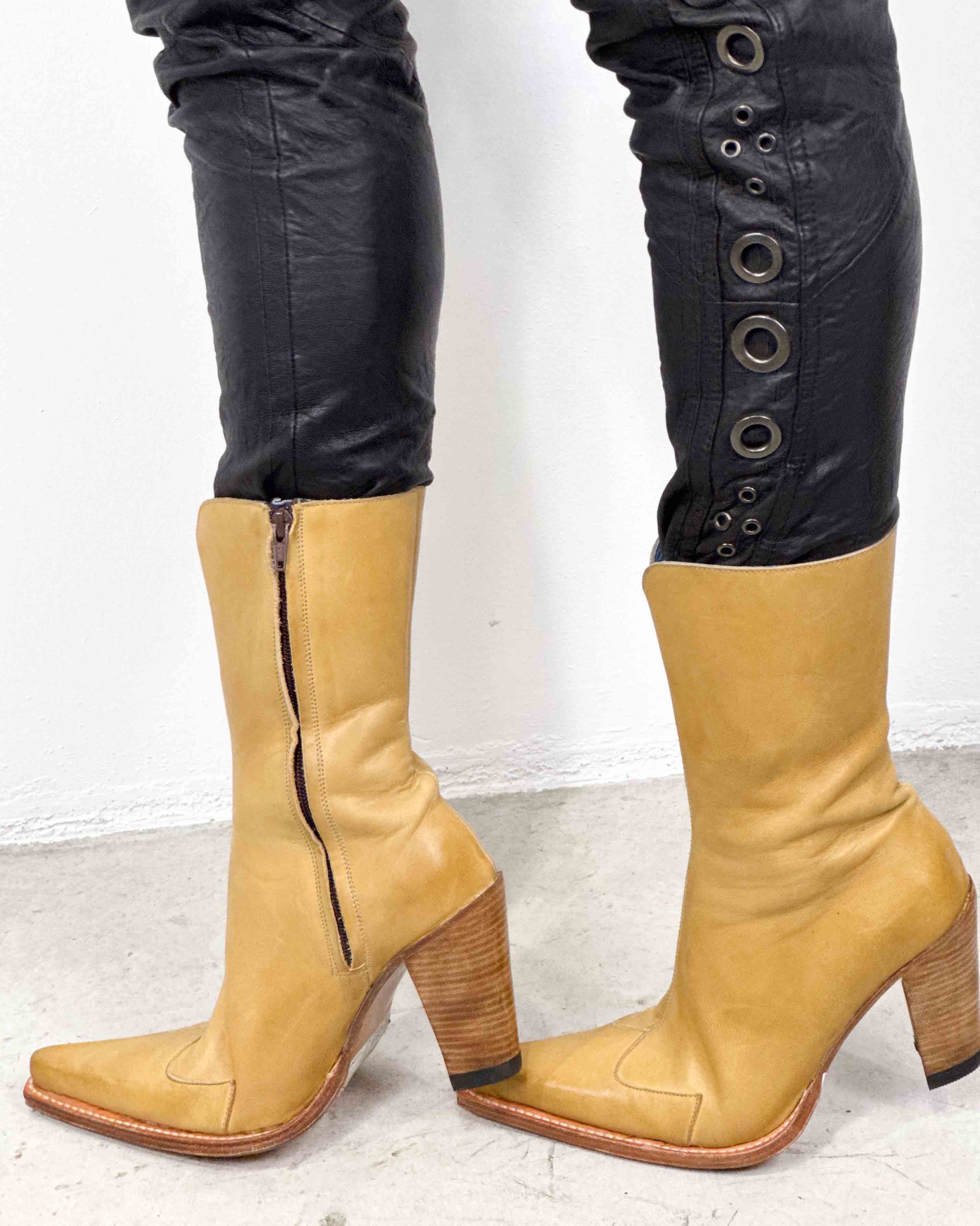 The nadine leather boots