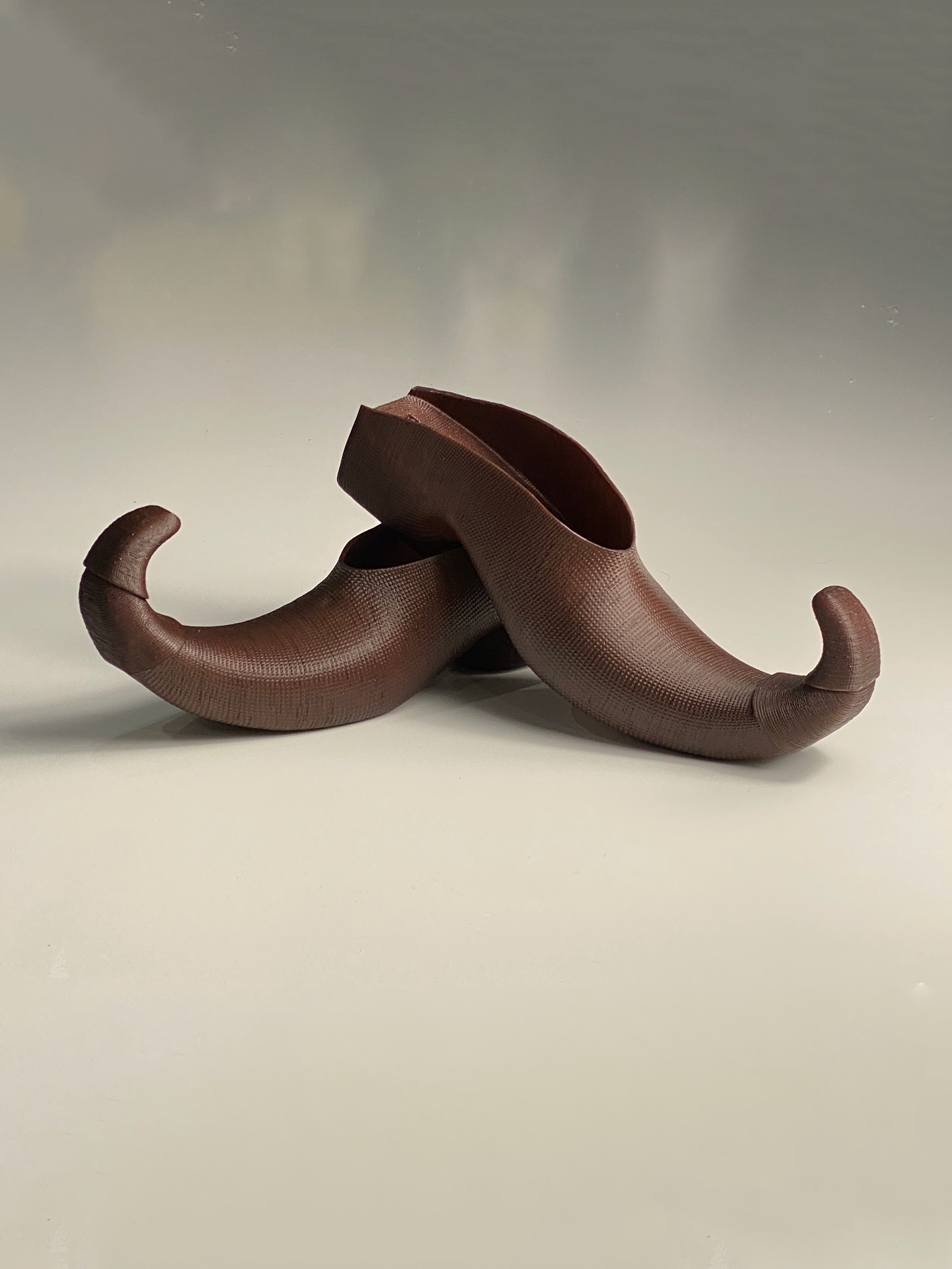 Bad x lueder - curled toe mules