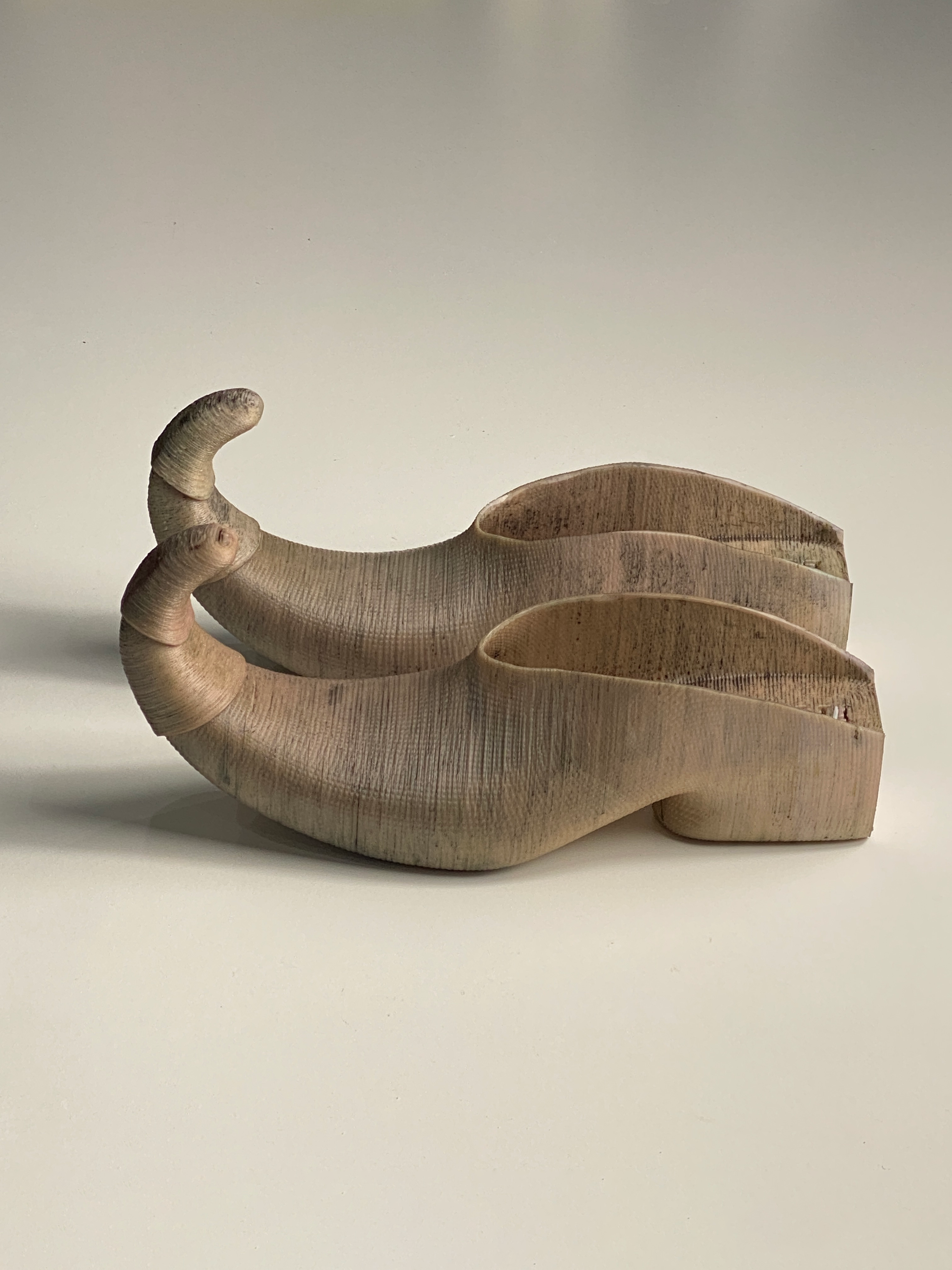 Bad x lueder - curled toe mules