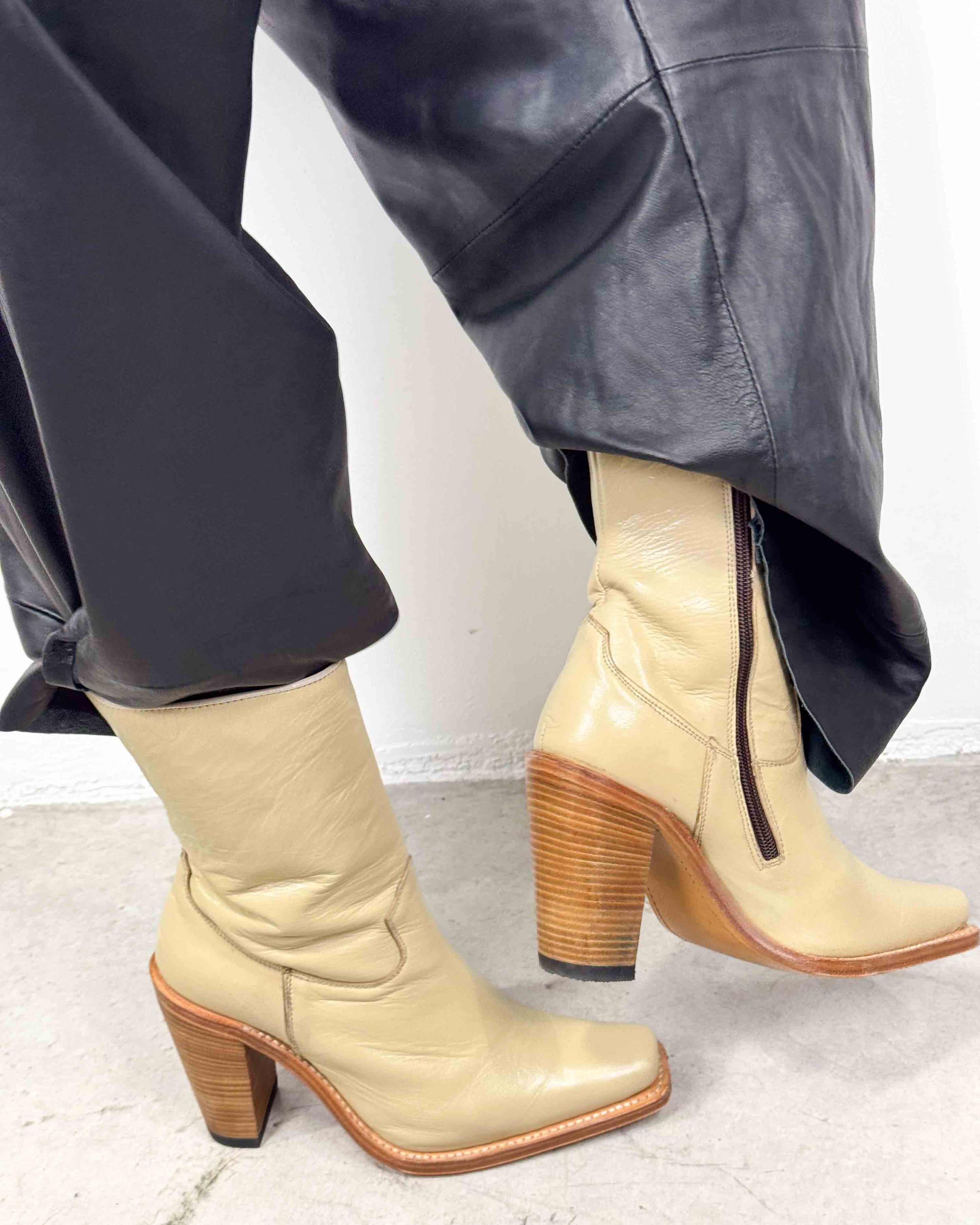 The suki boots