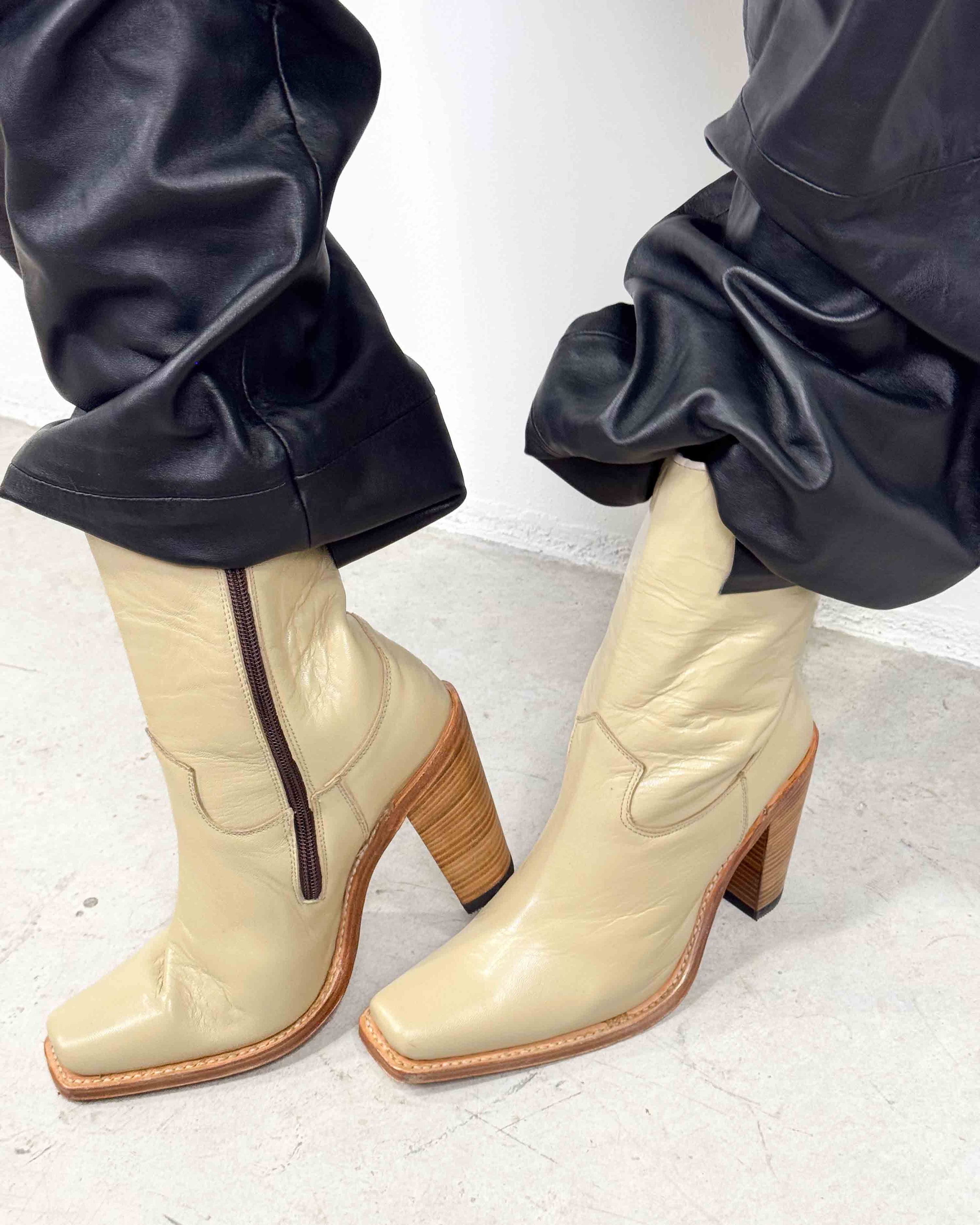 The suki boots