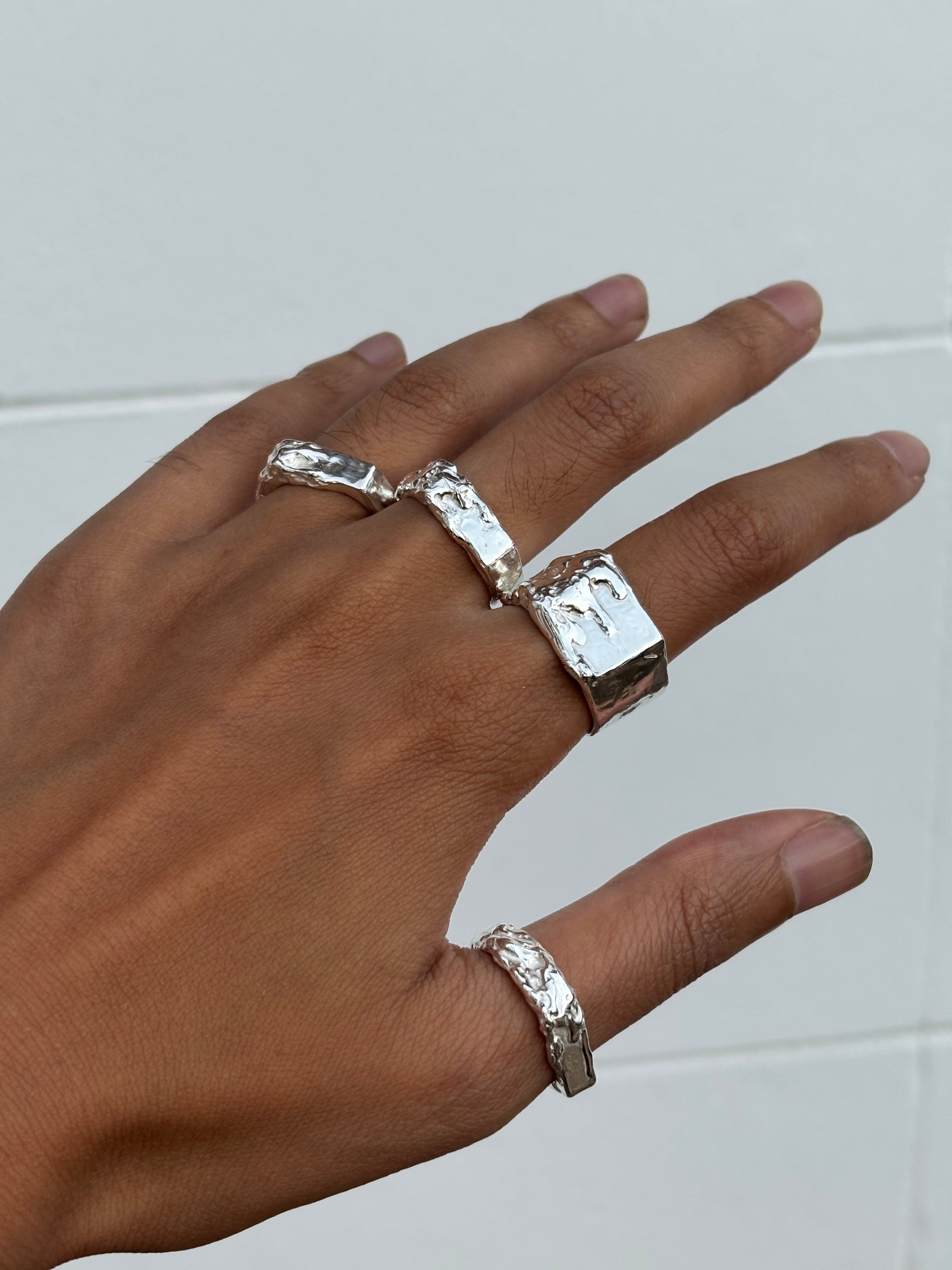 Melting away ring - silver