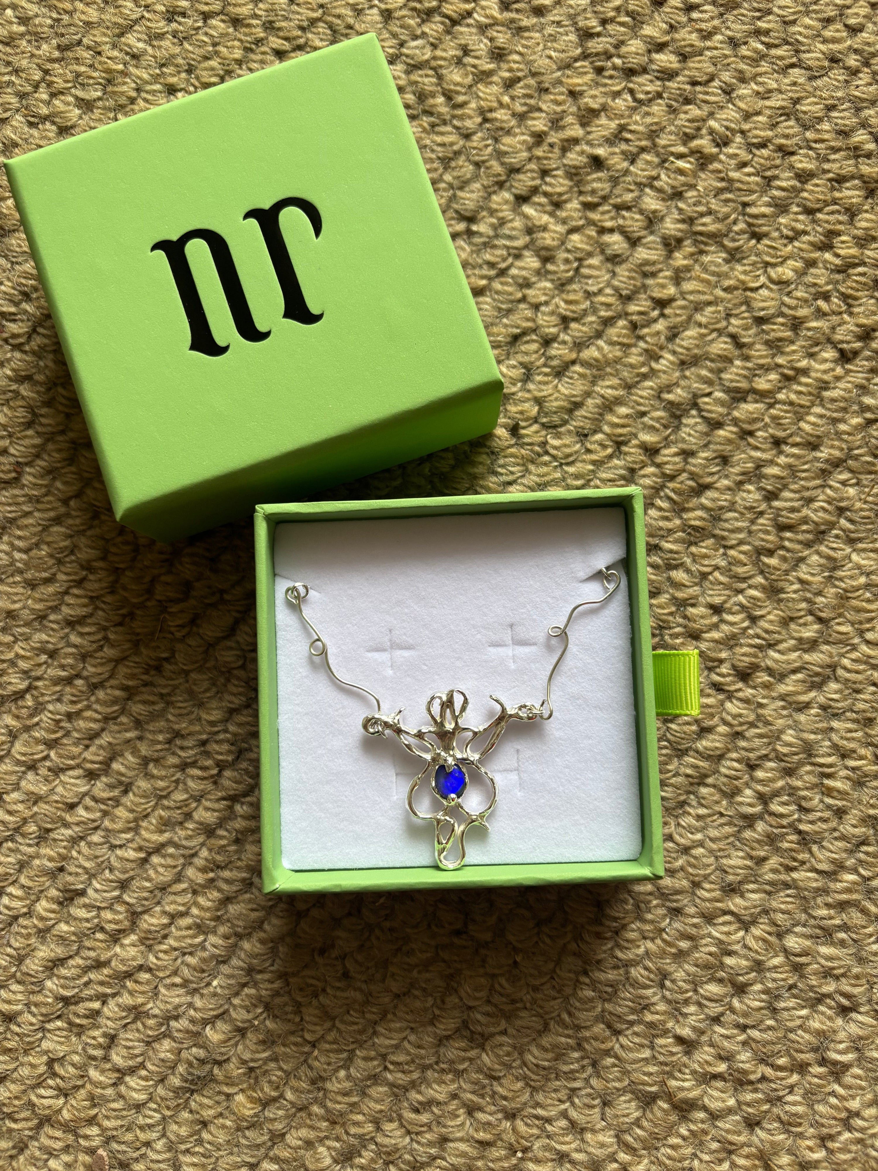 Metamorphosis necklace - silver