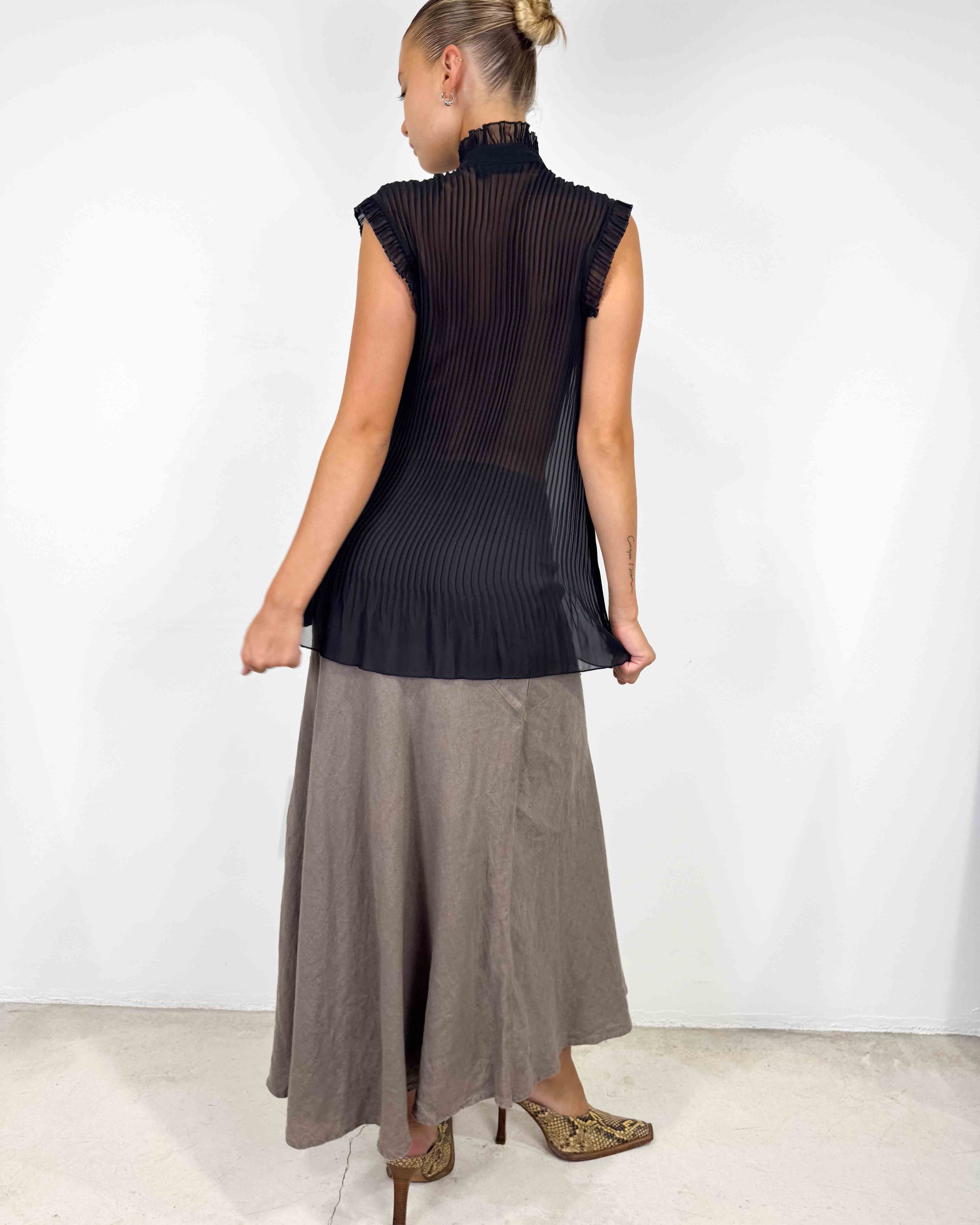 The elly top