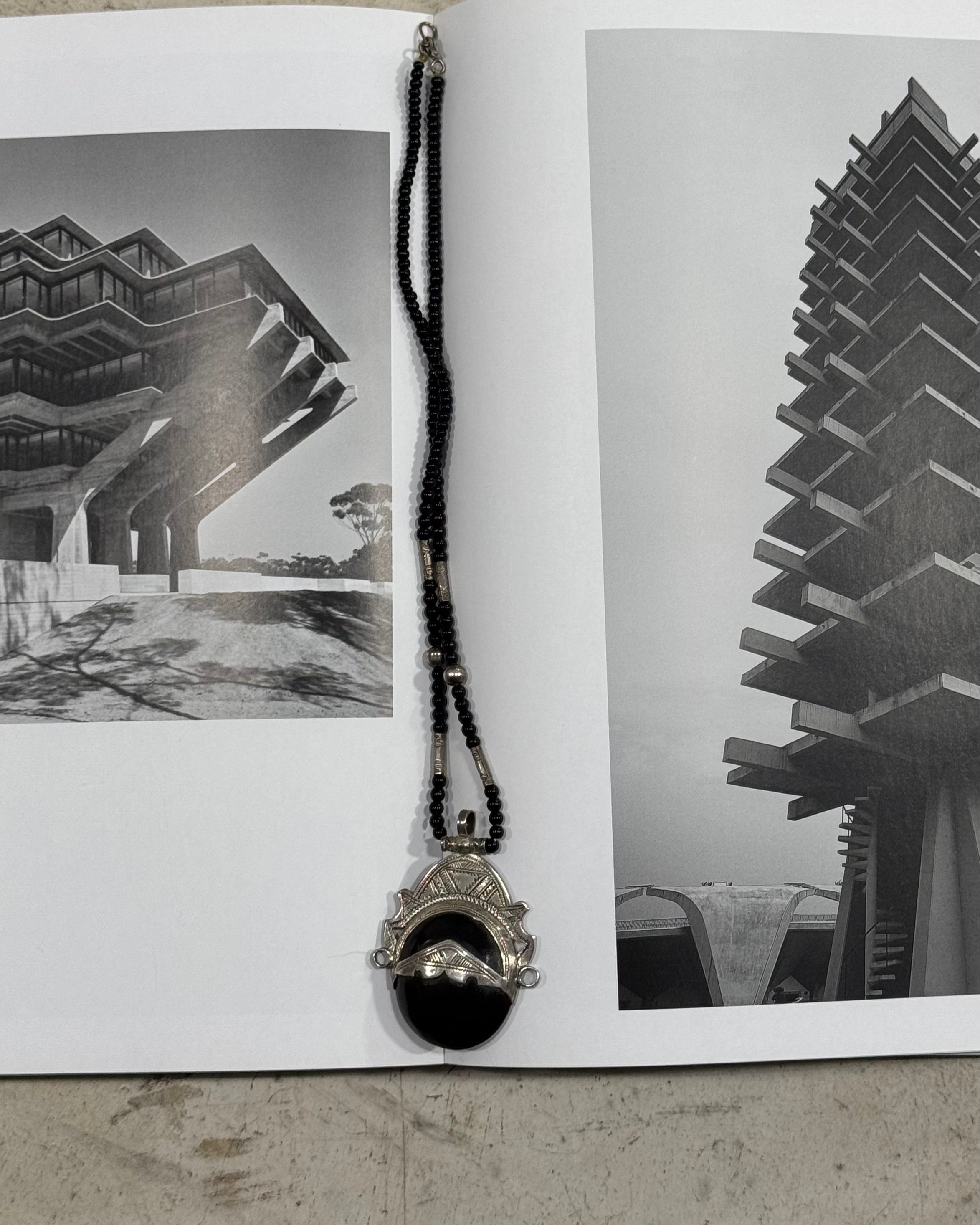 The leisha necklace