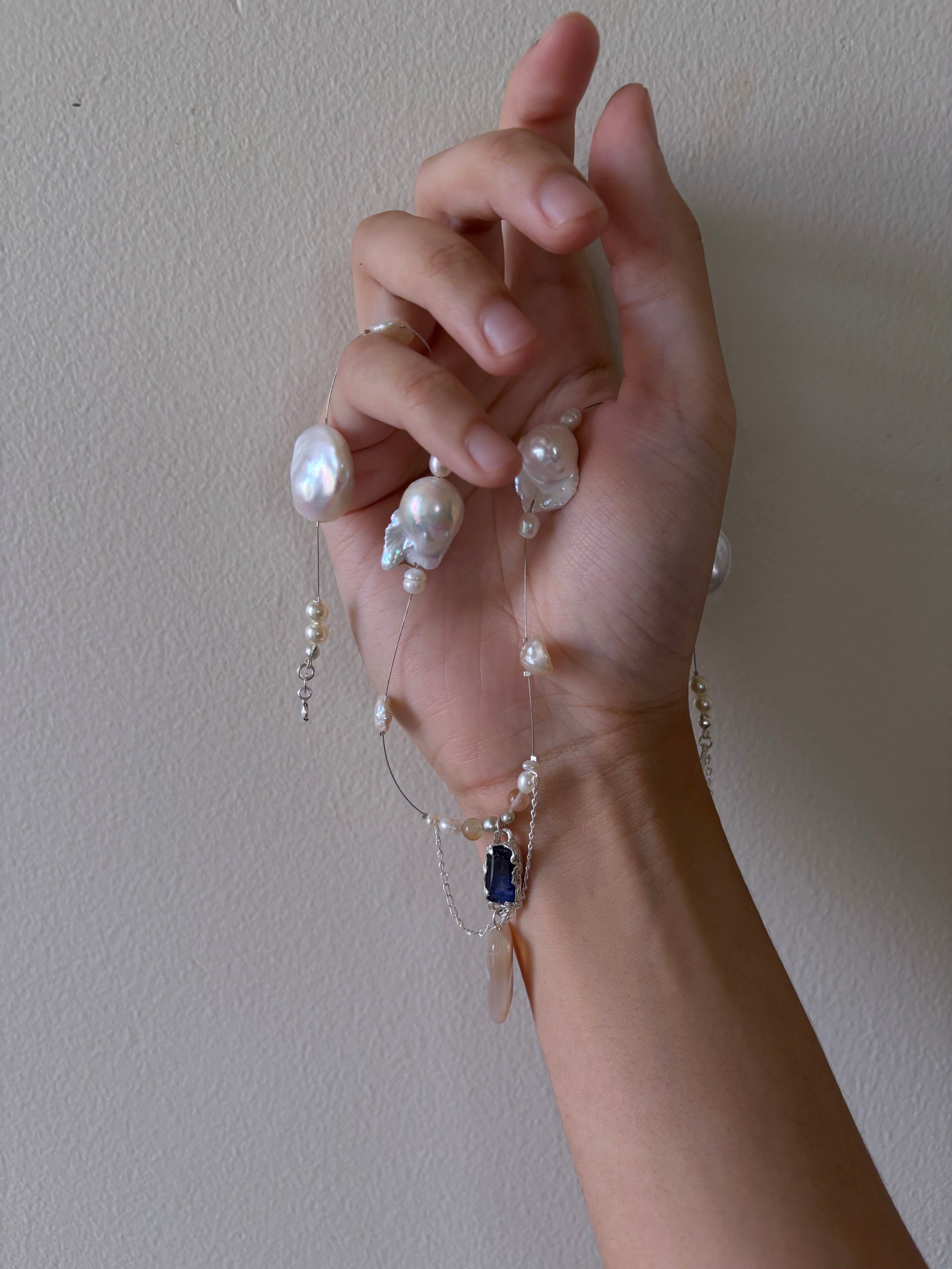 Tidal relic necklace - blue sapphire i
