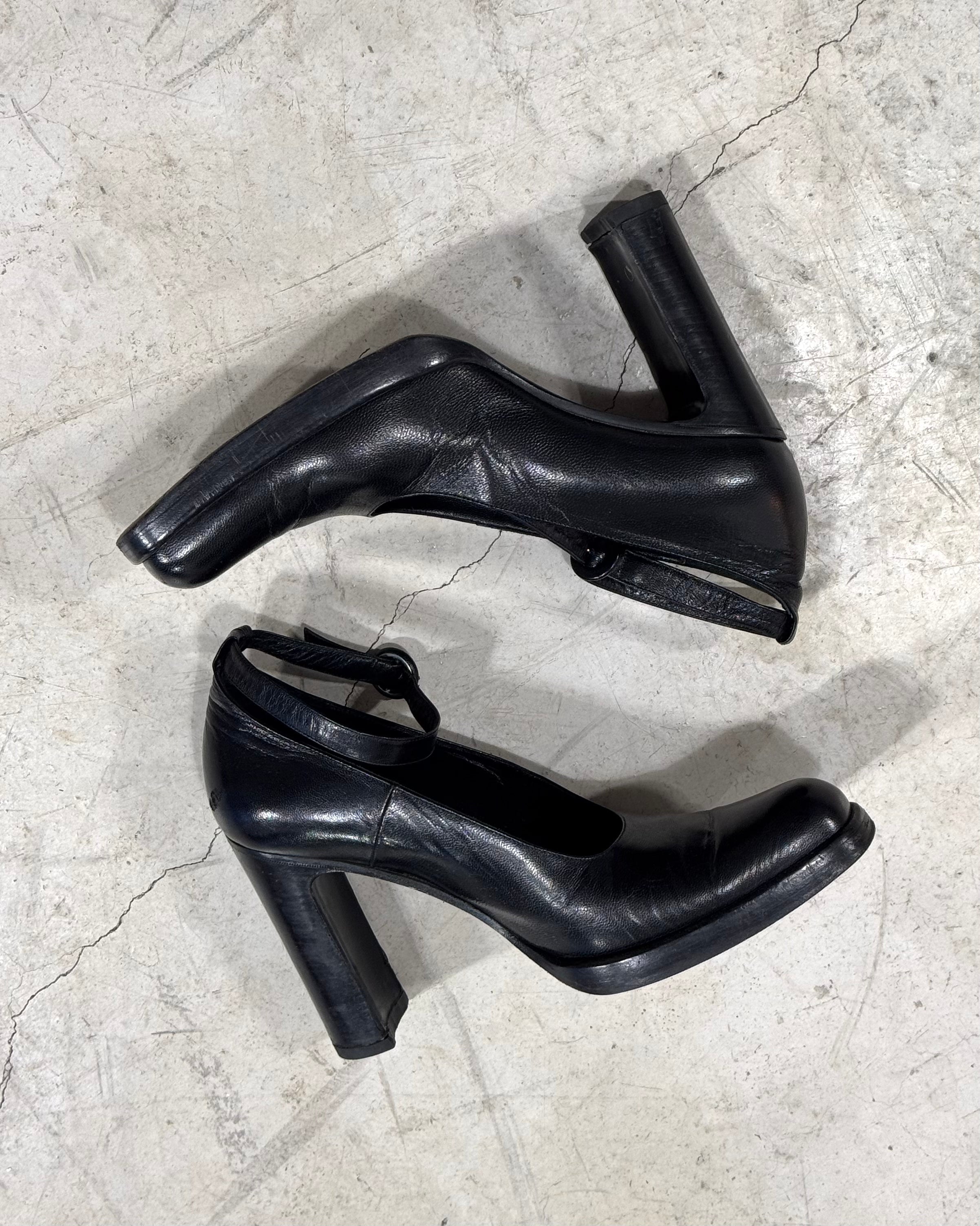 The nelda leather heels