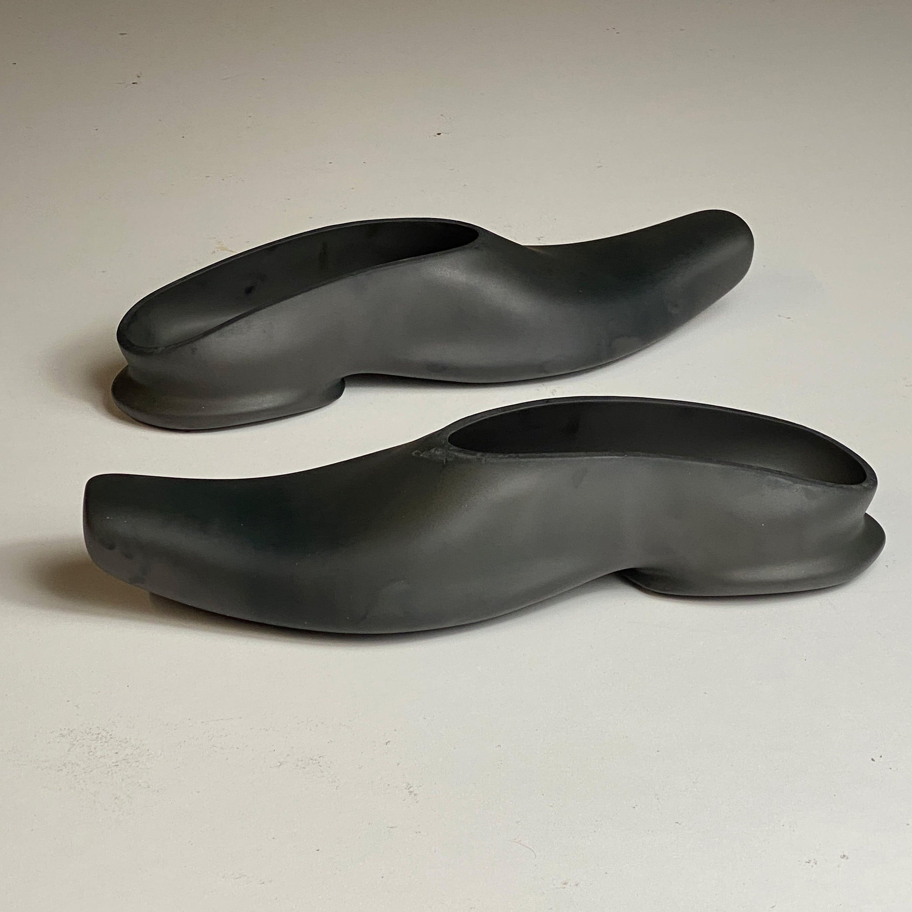 Soft rubber mules - dark