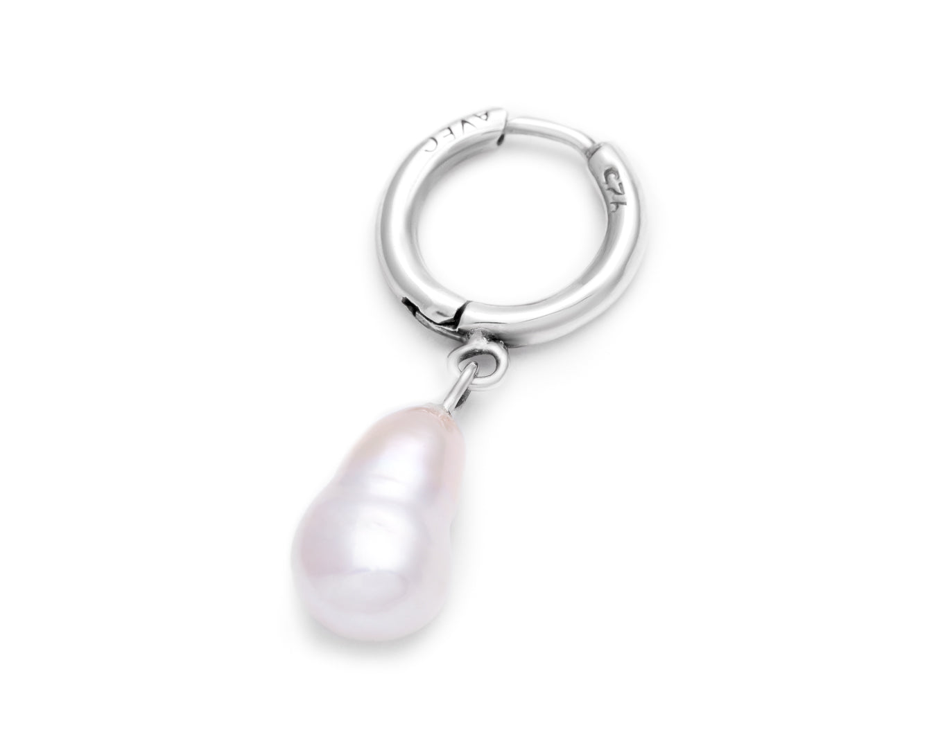 Loa hoop & baroque pearl