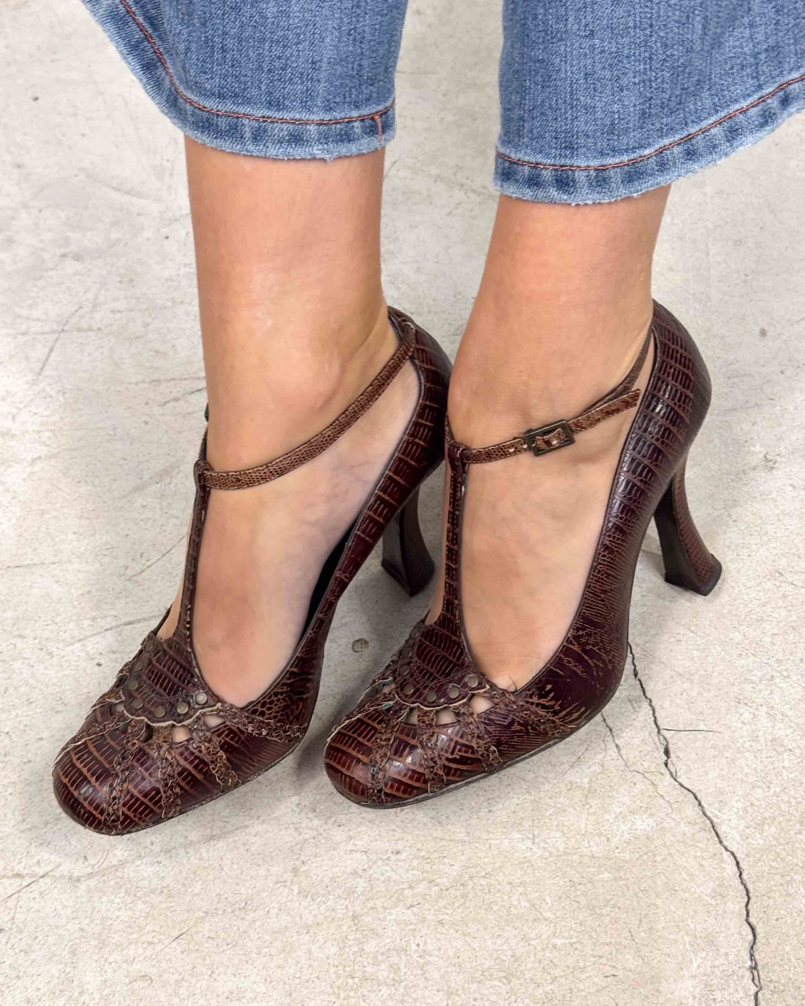 The elianna leather heels