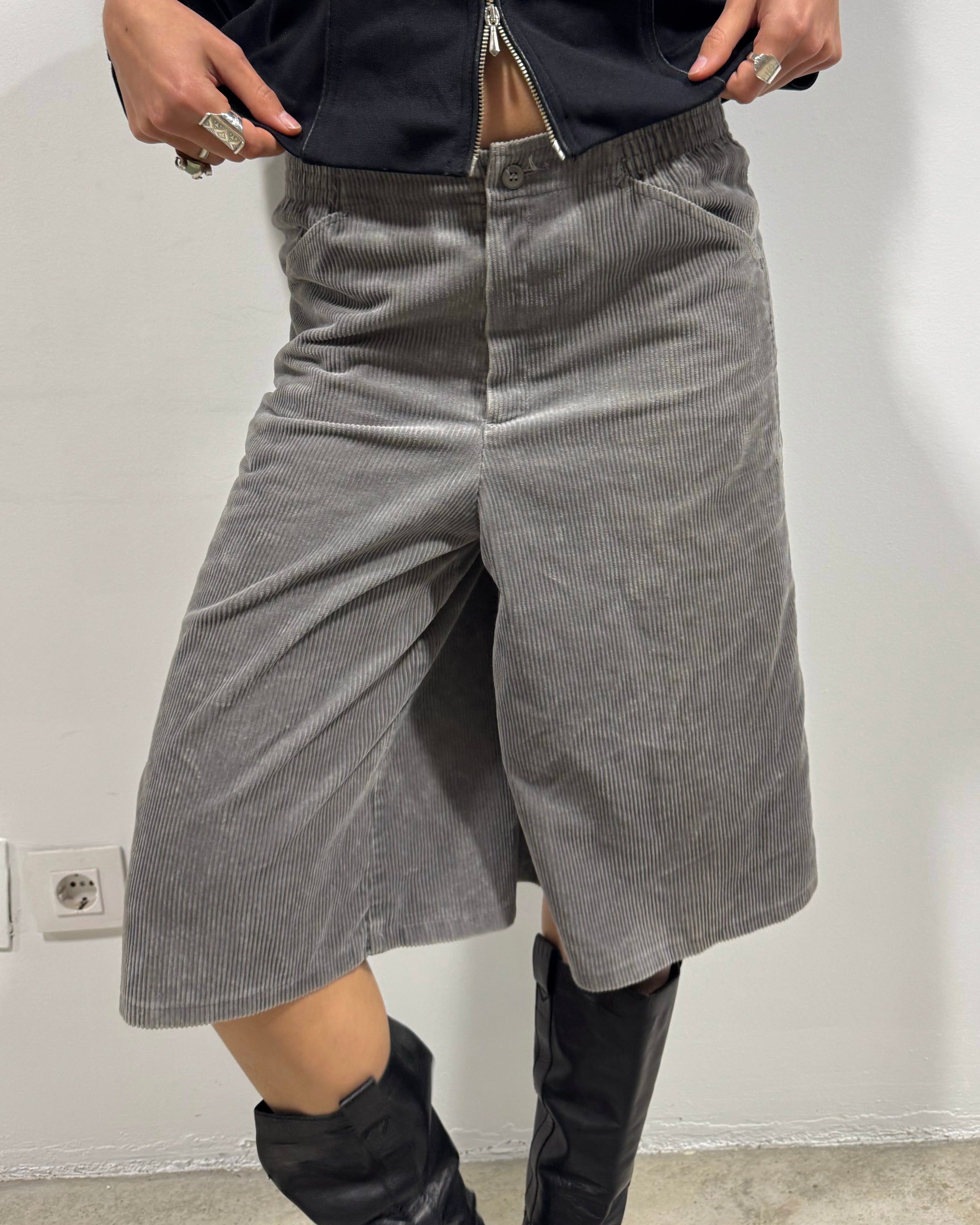 The alicia shorts