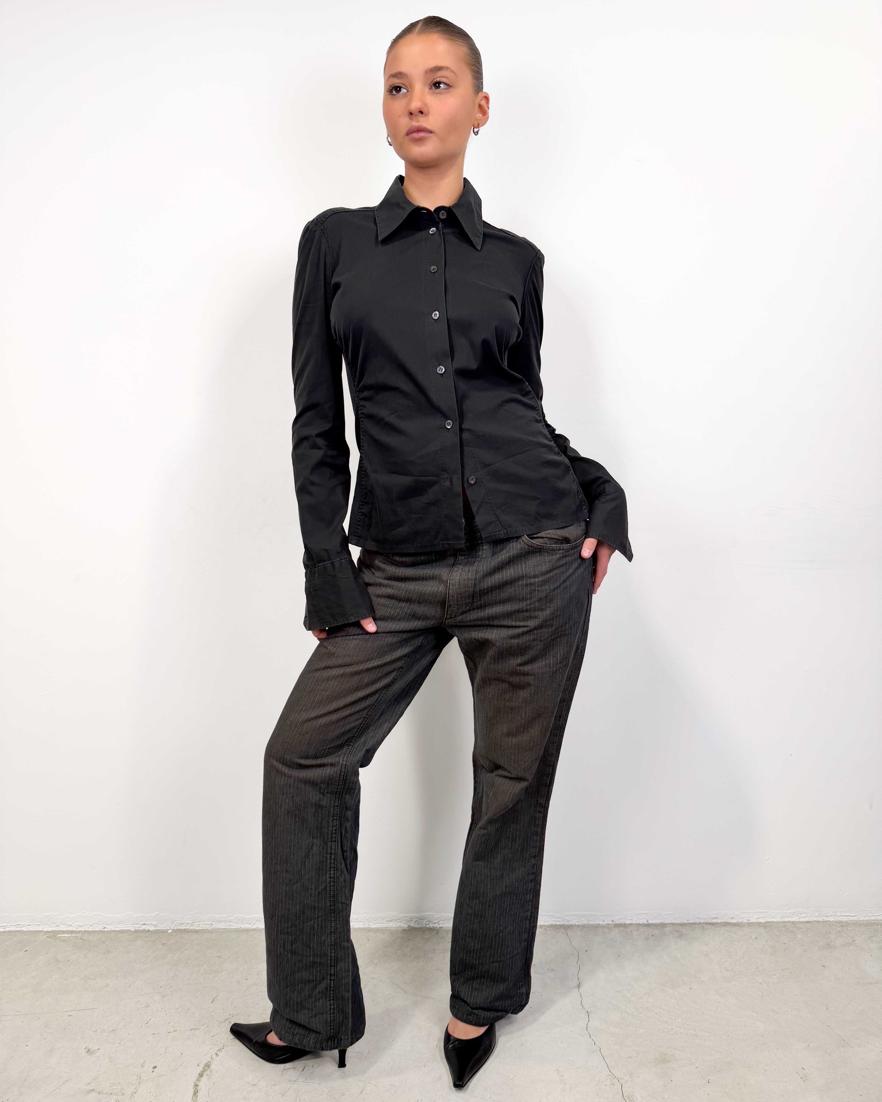 The avery shirt by gucci