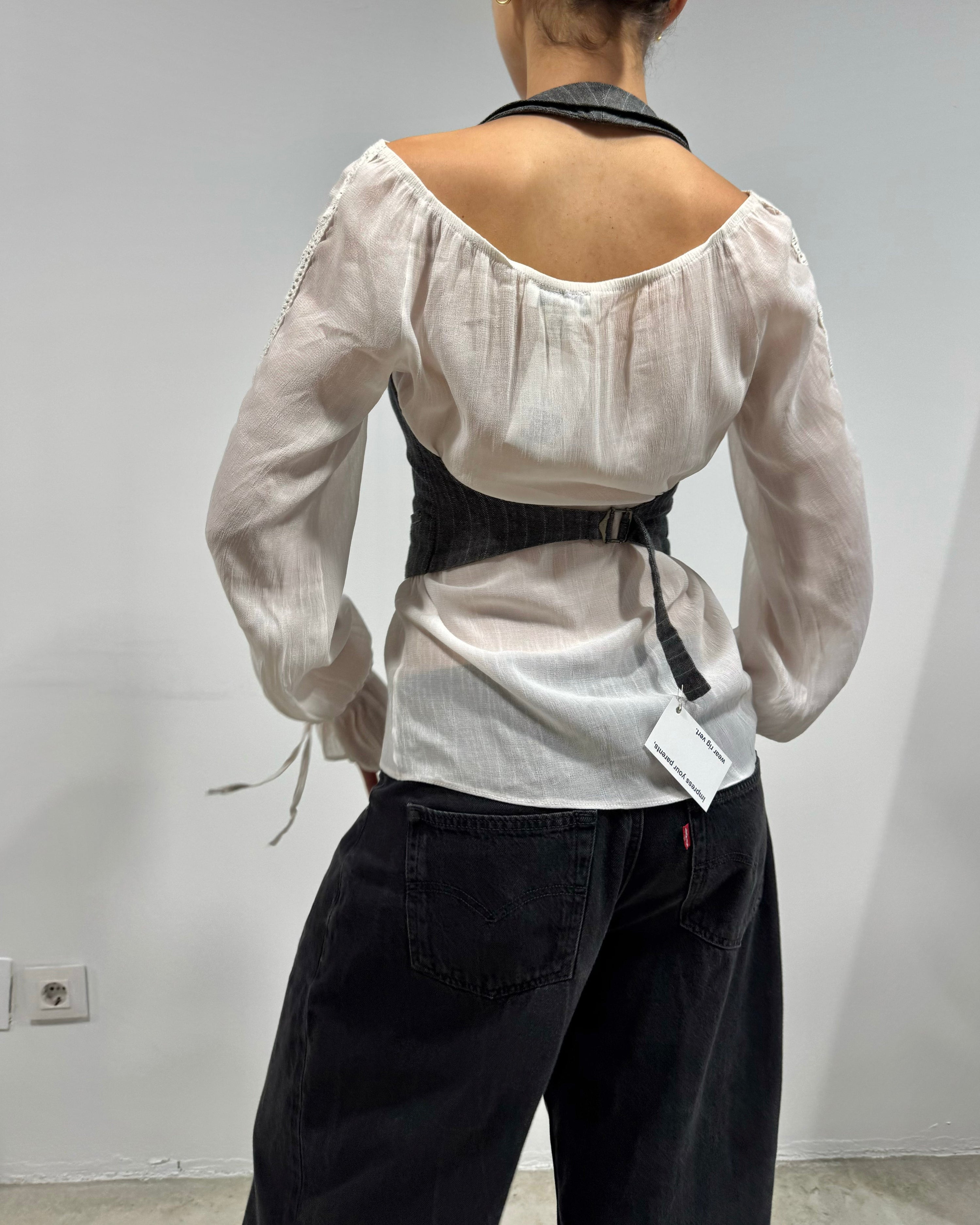 The linnea vest