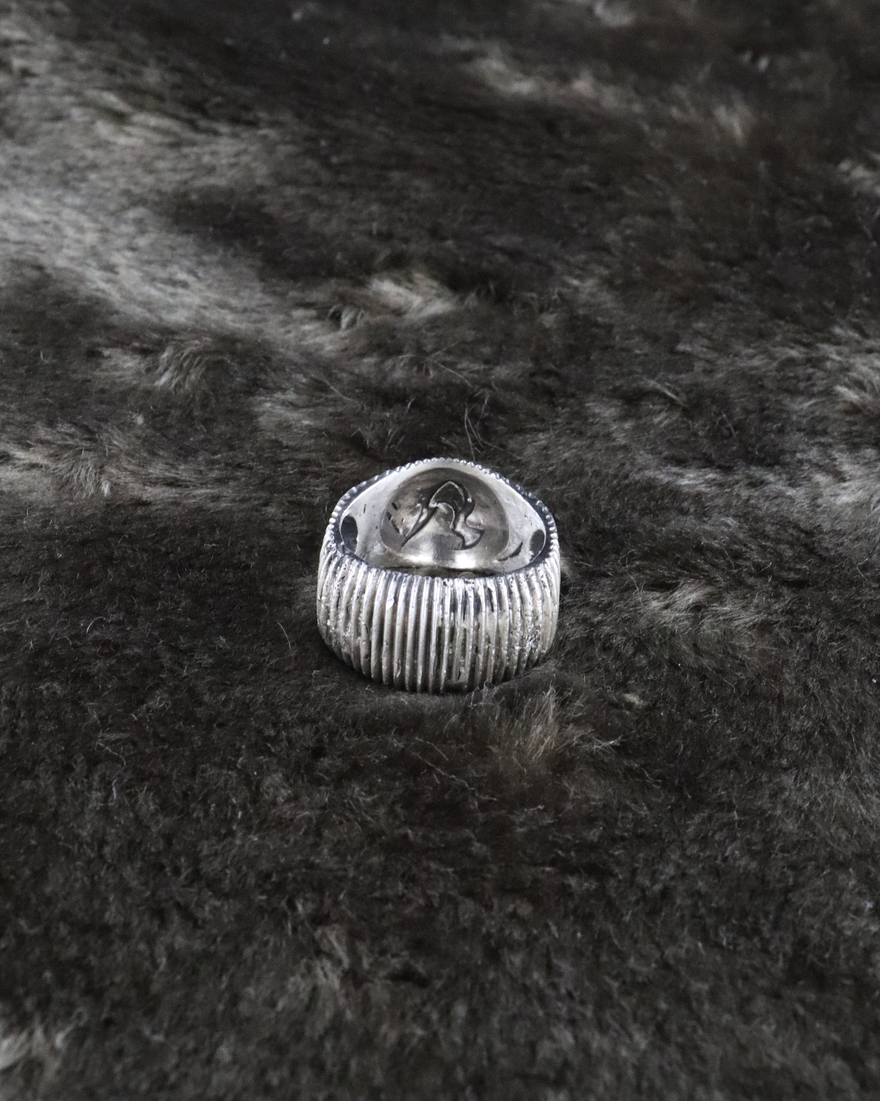 01-piece series crescendo ring