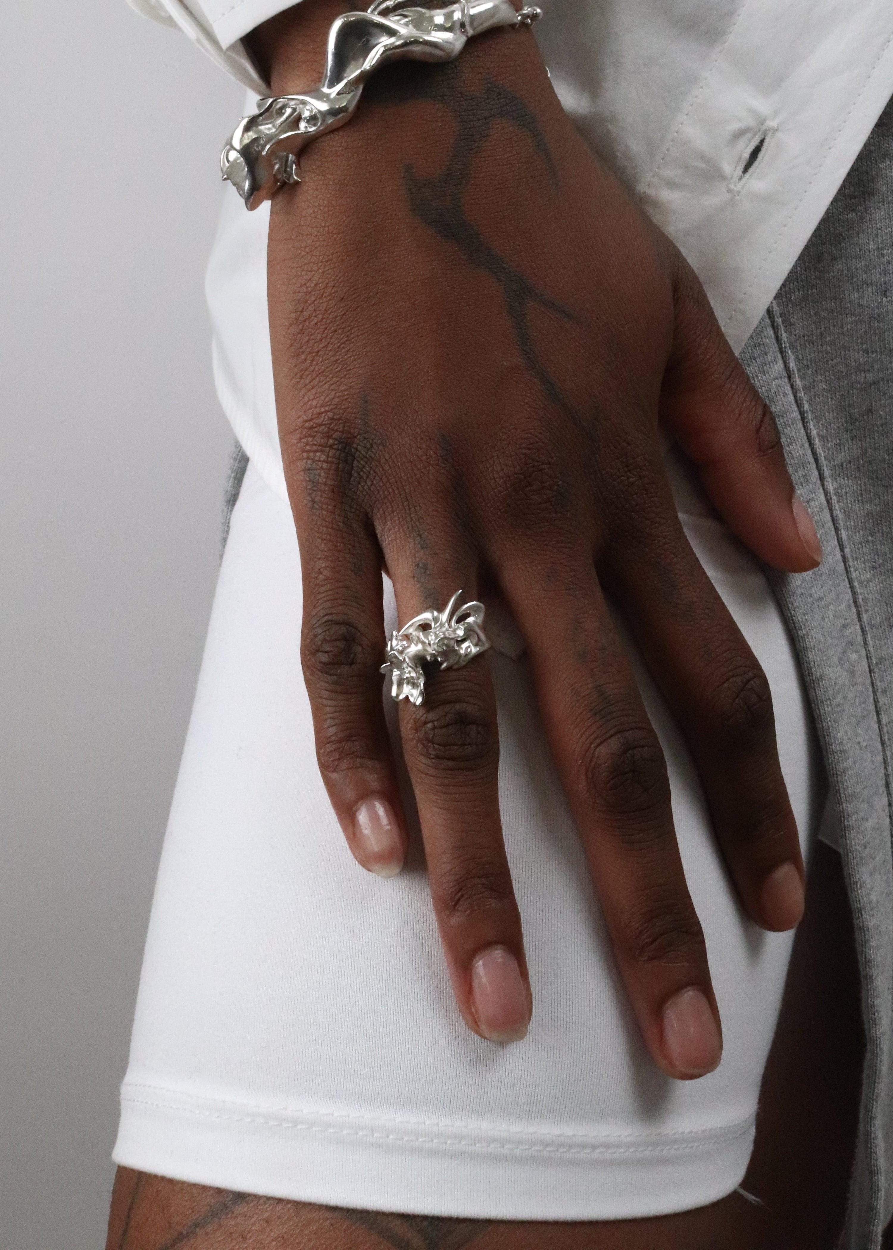 Sonic bloom ring
