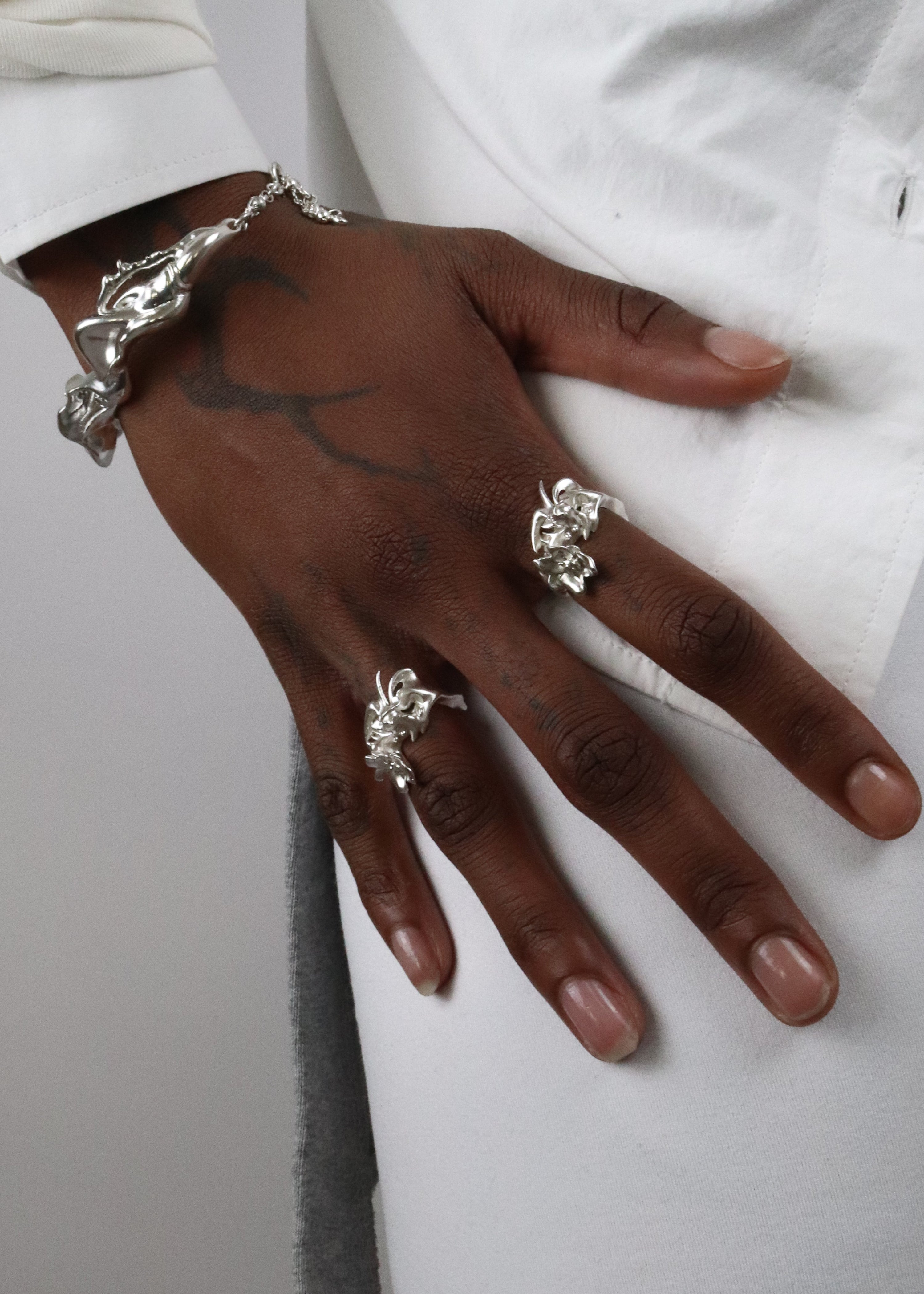 Sonic bloom ring