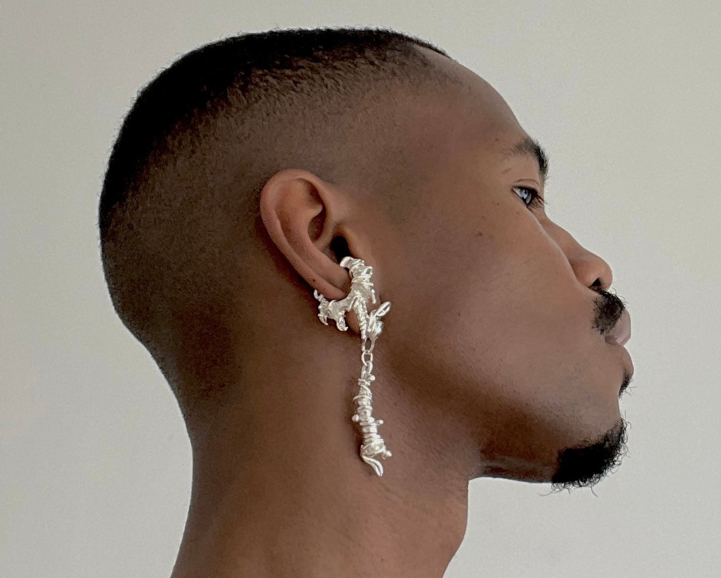 Omyo pendulum ear studs