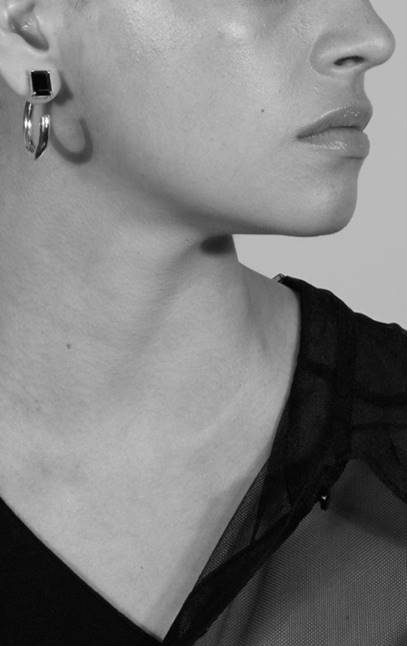 Hoop & onix stud