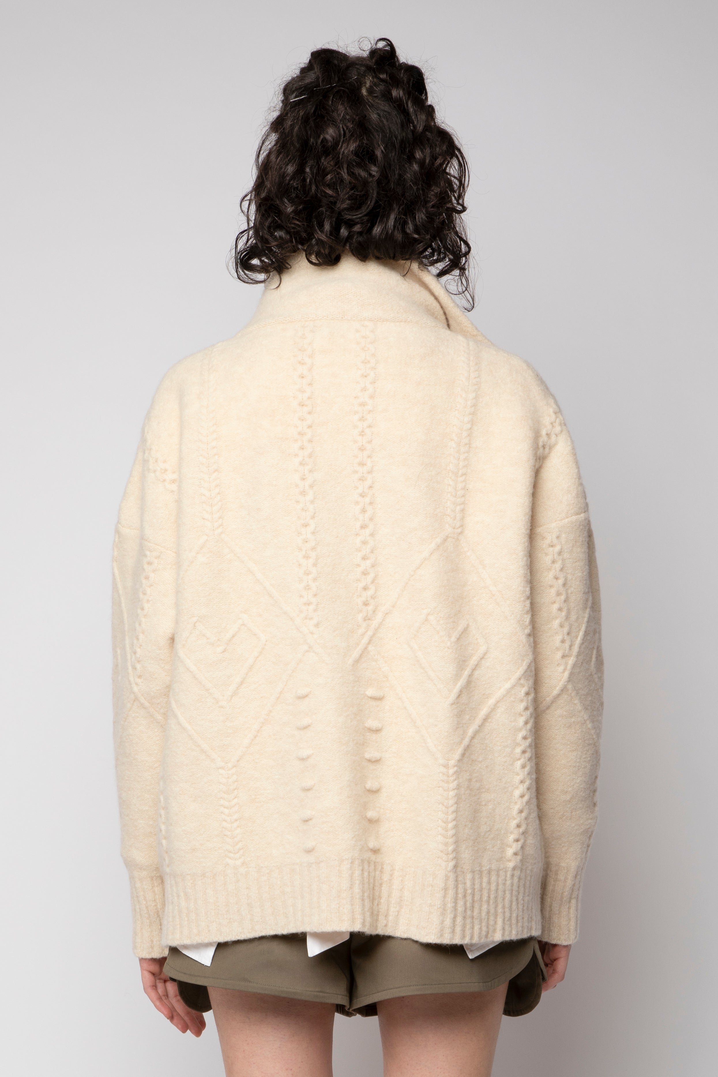 Cardigan over burraco