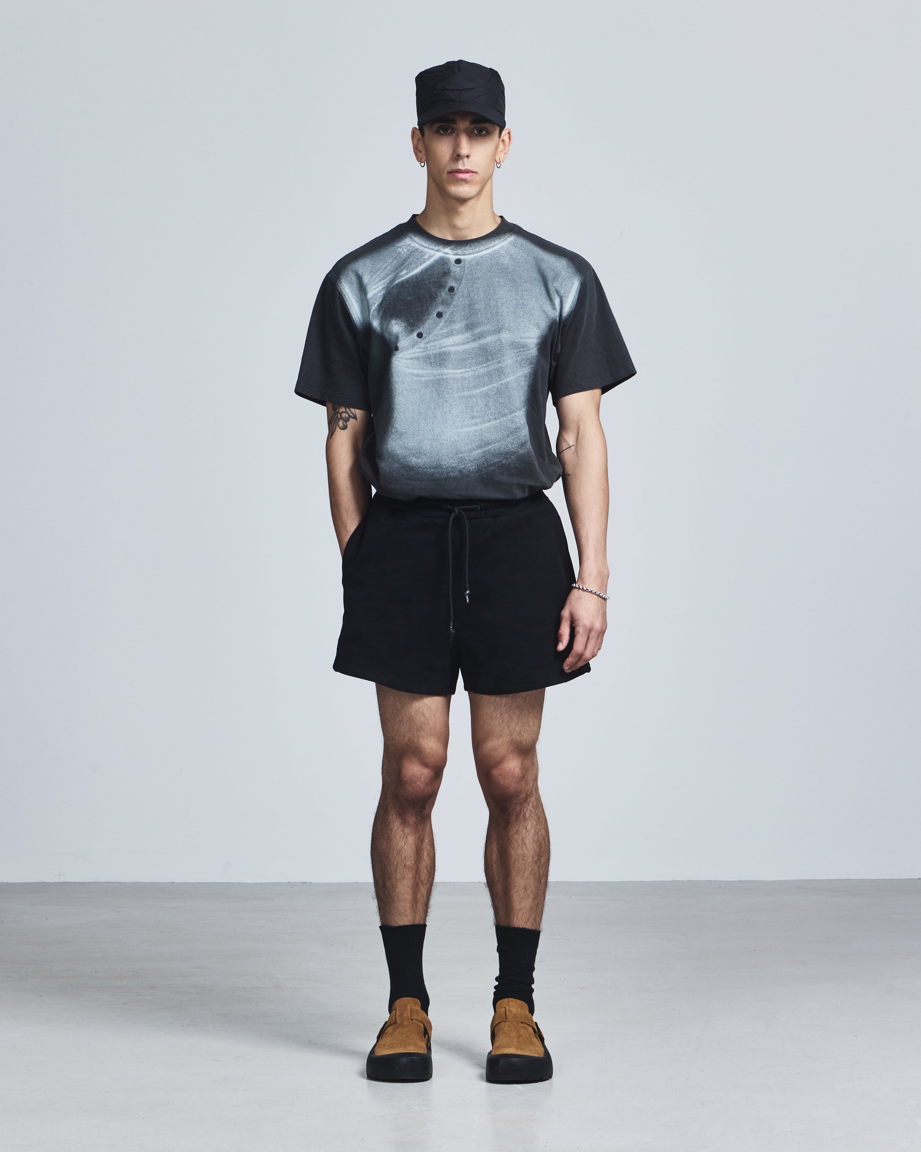 "asymmetric henley" print t-shirt