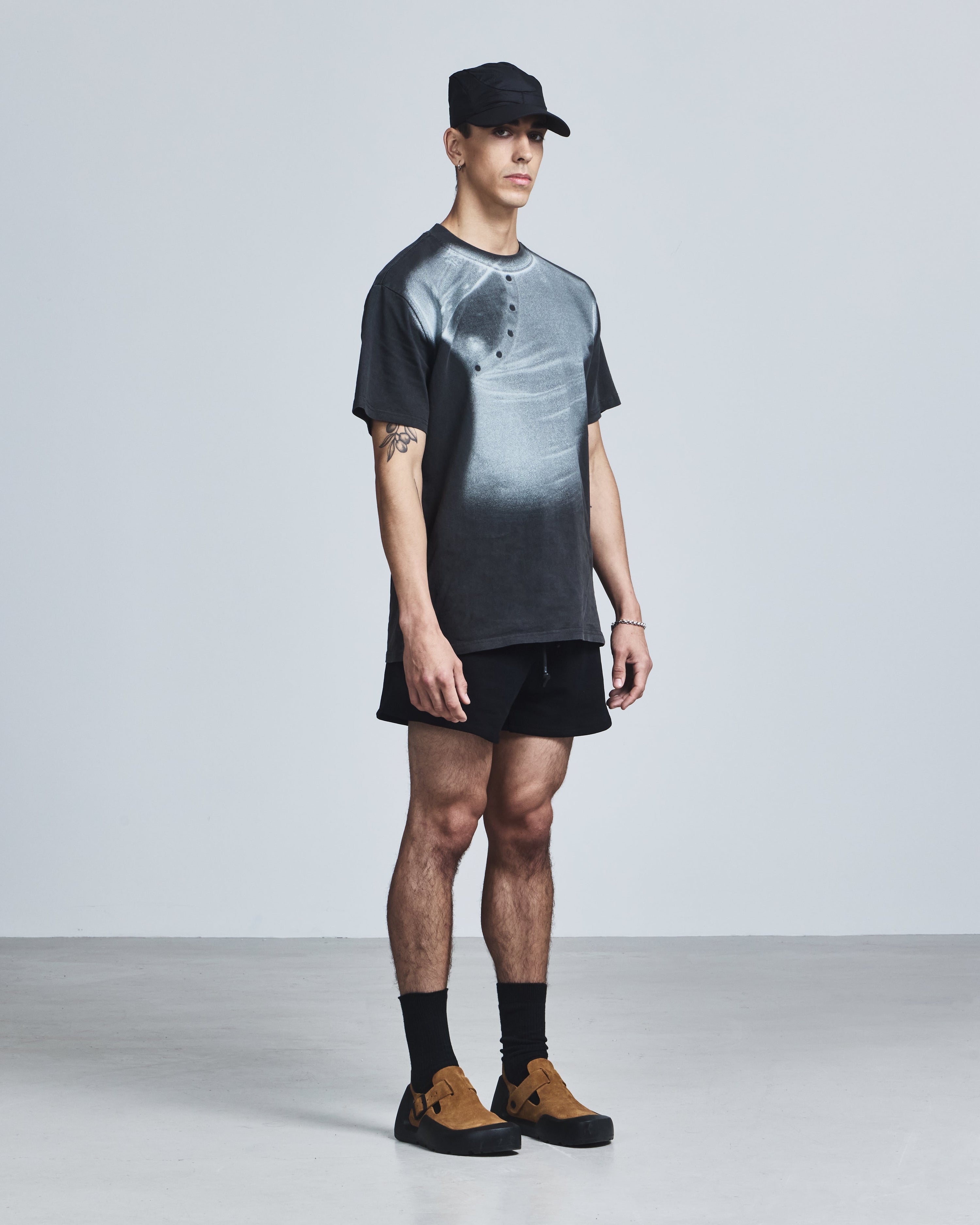 "asymmetric henley" print t-shirt