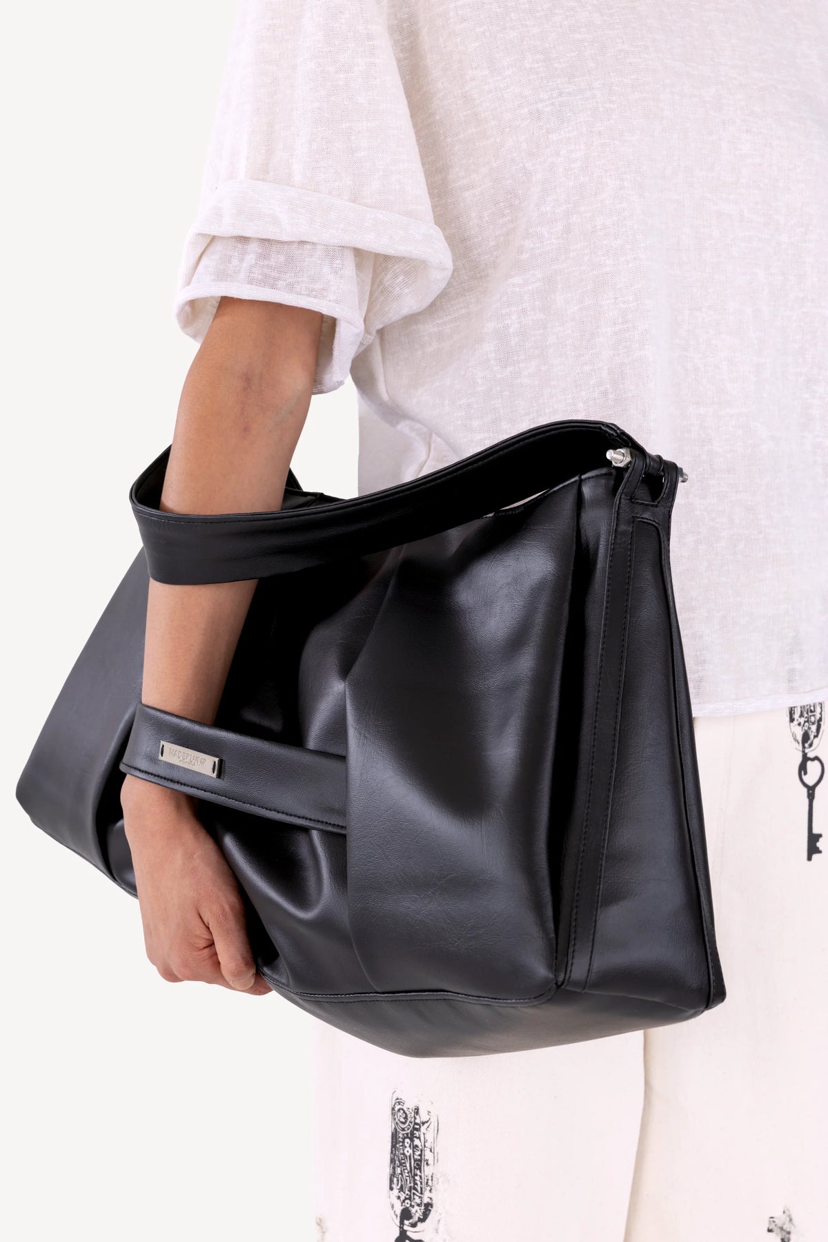 Large shoulder bag black