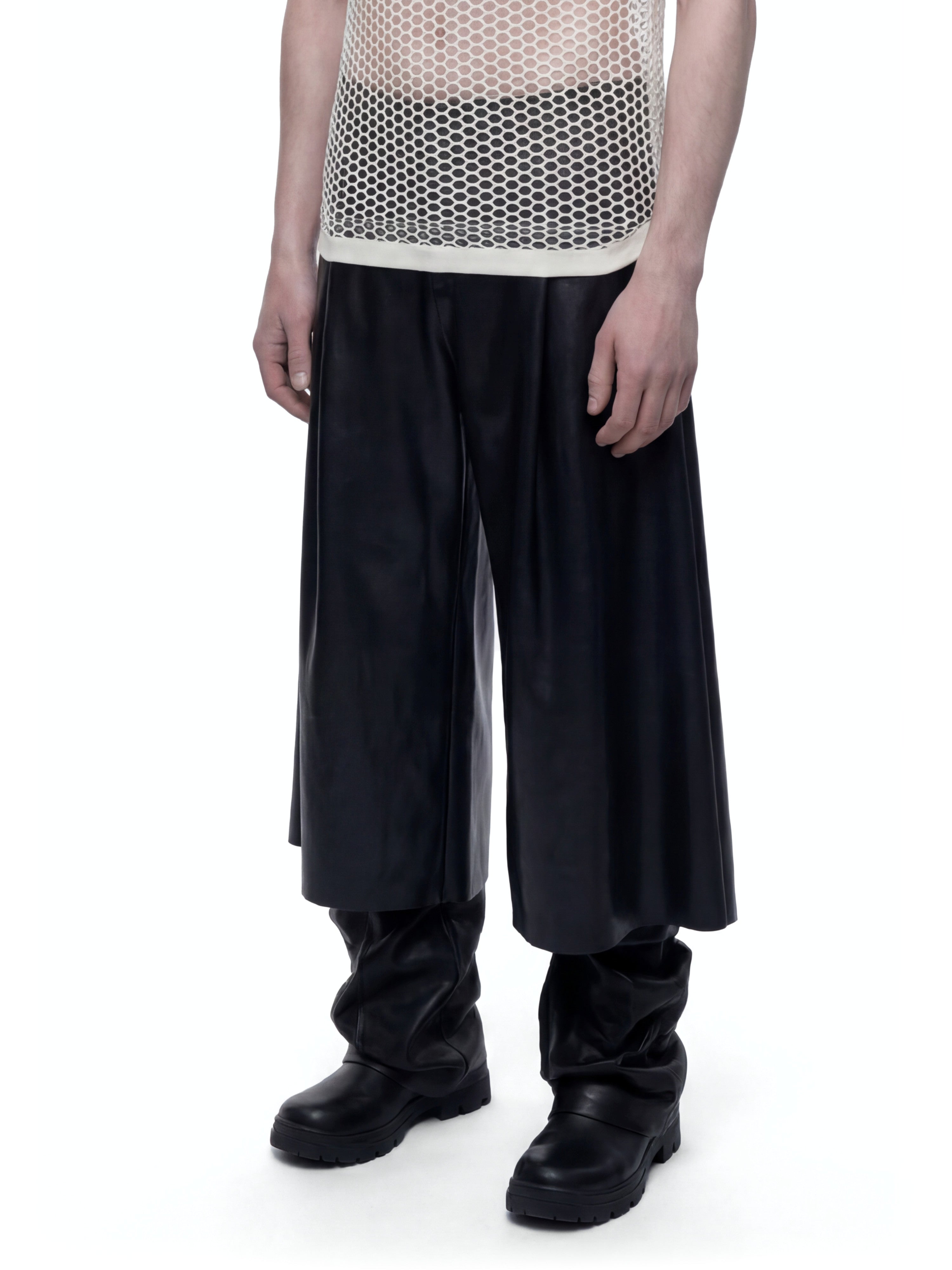 Latex pleated trousers