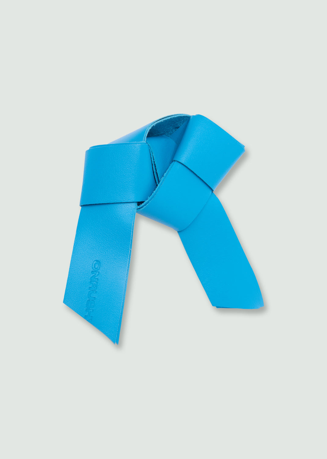 Crumple brooch blue