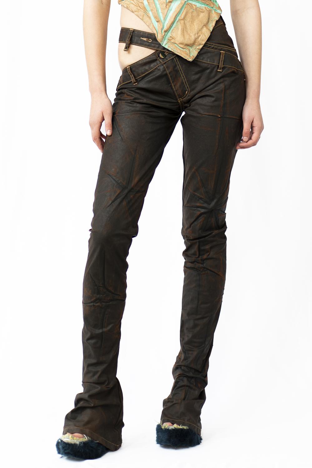 "Sparkle" Slim Bell
End Bias Cut Jeans
