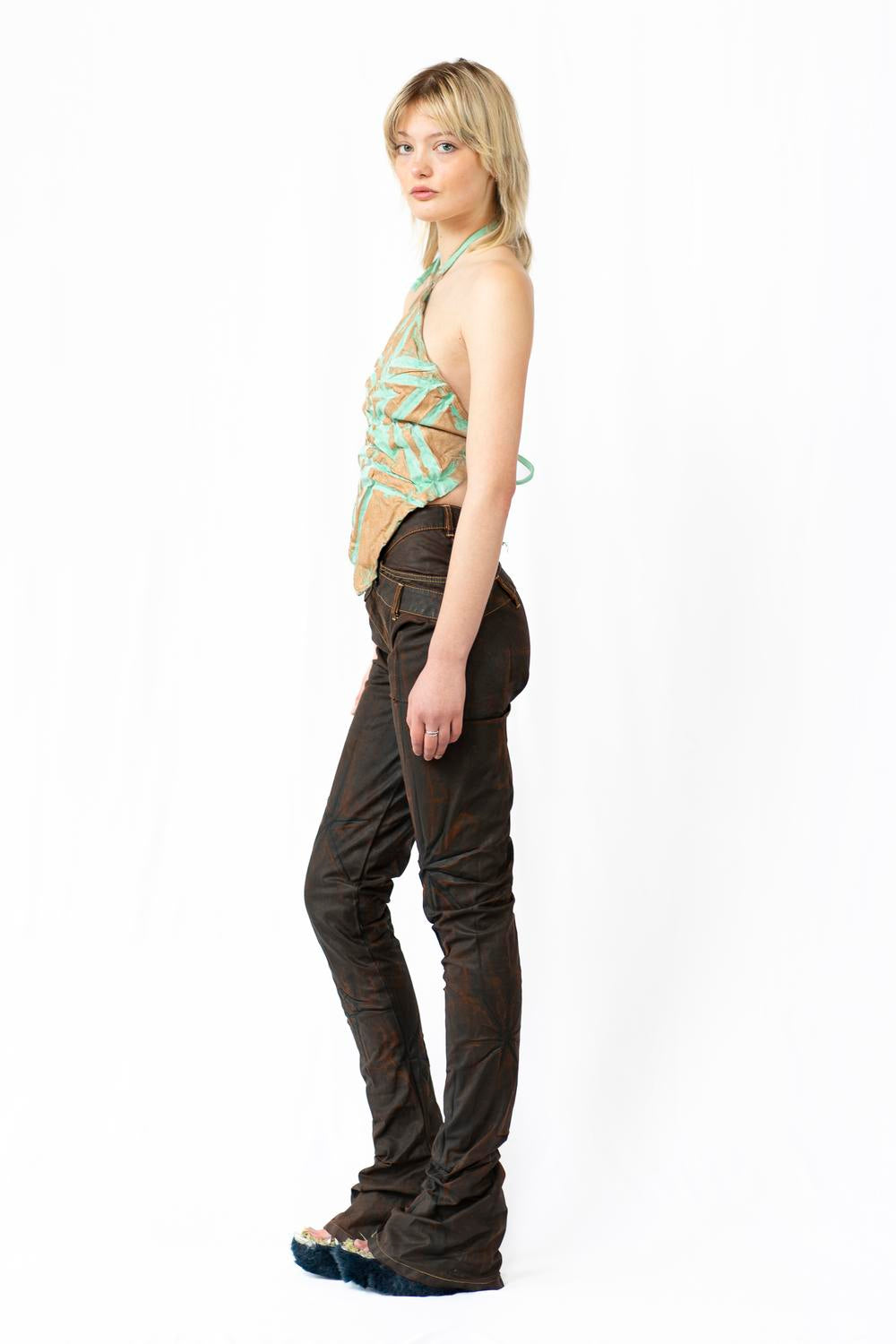 "Sparkle" Slim Bell
End Bias Cut Jeans