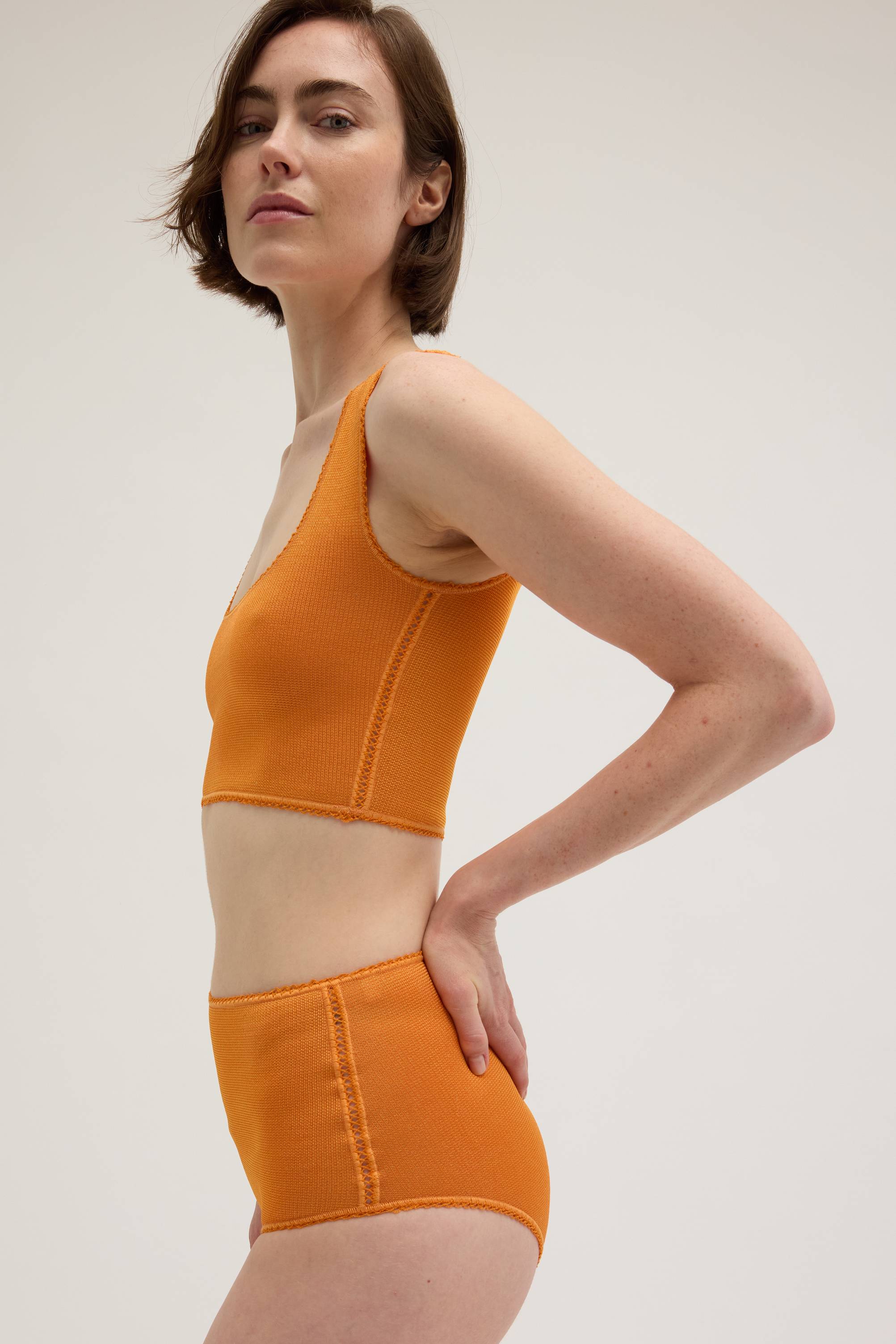 Knitted micro short