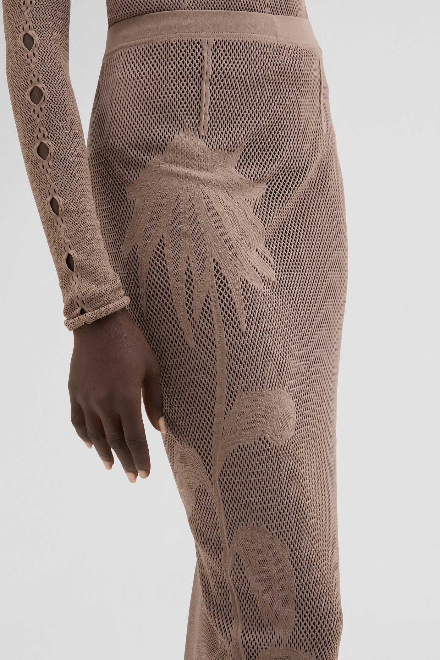 Seamless over skirt