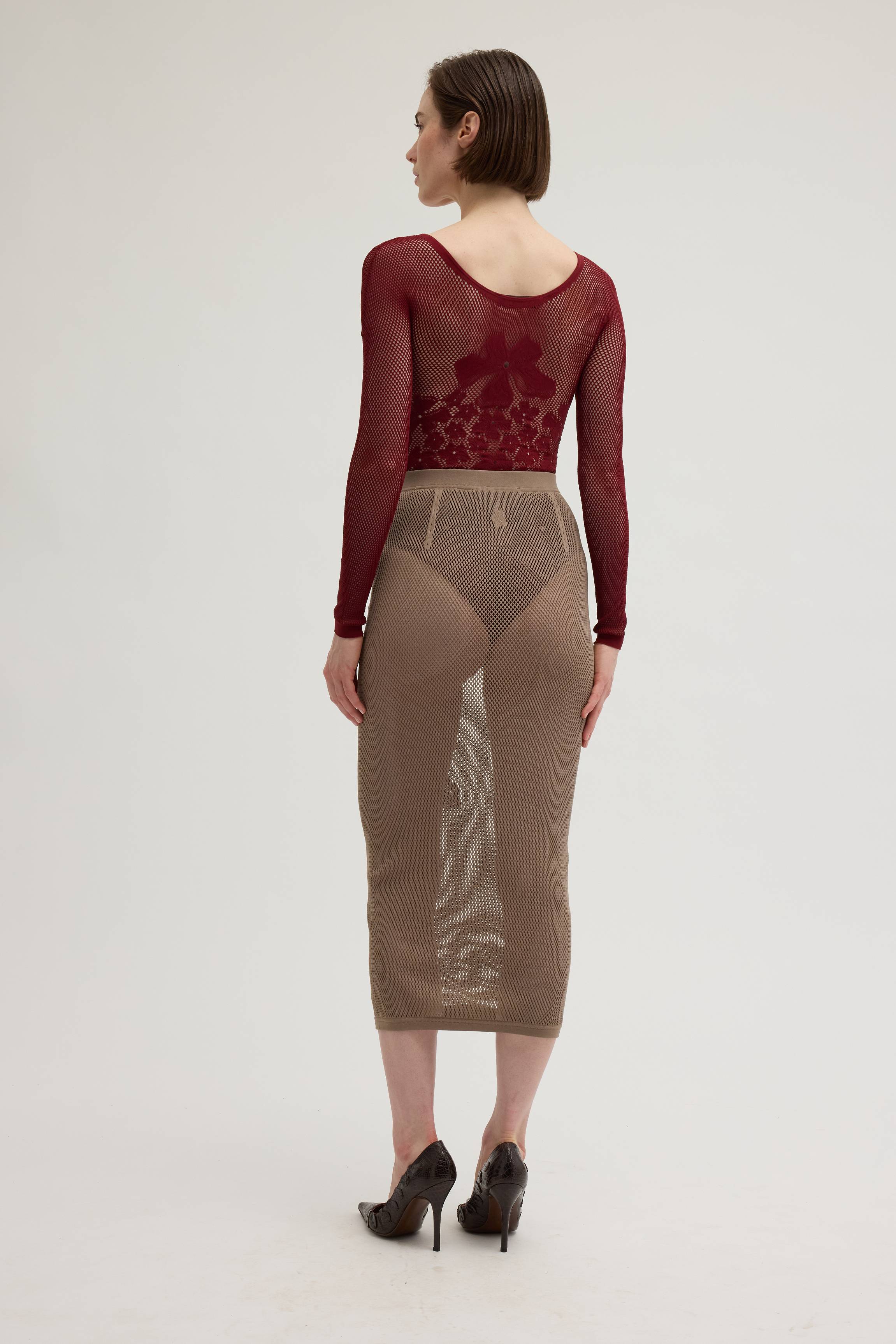 Monogram body