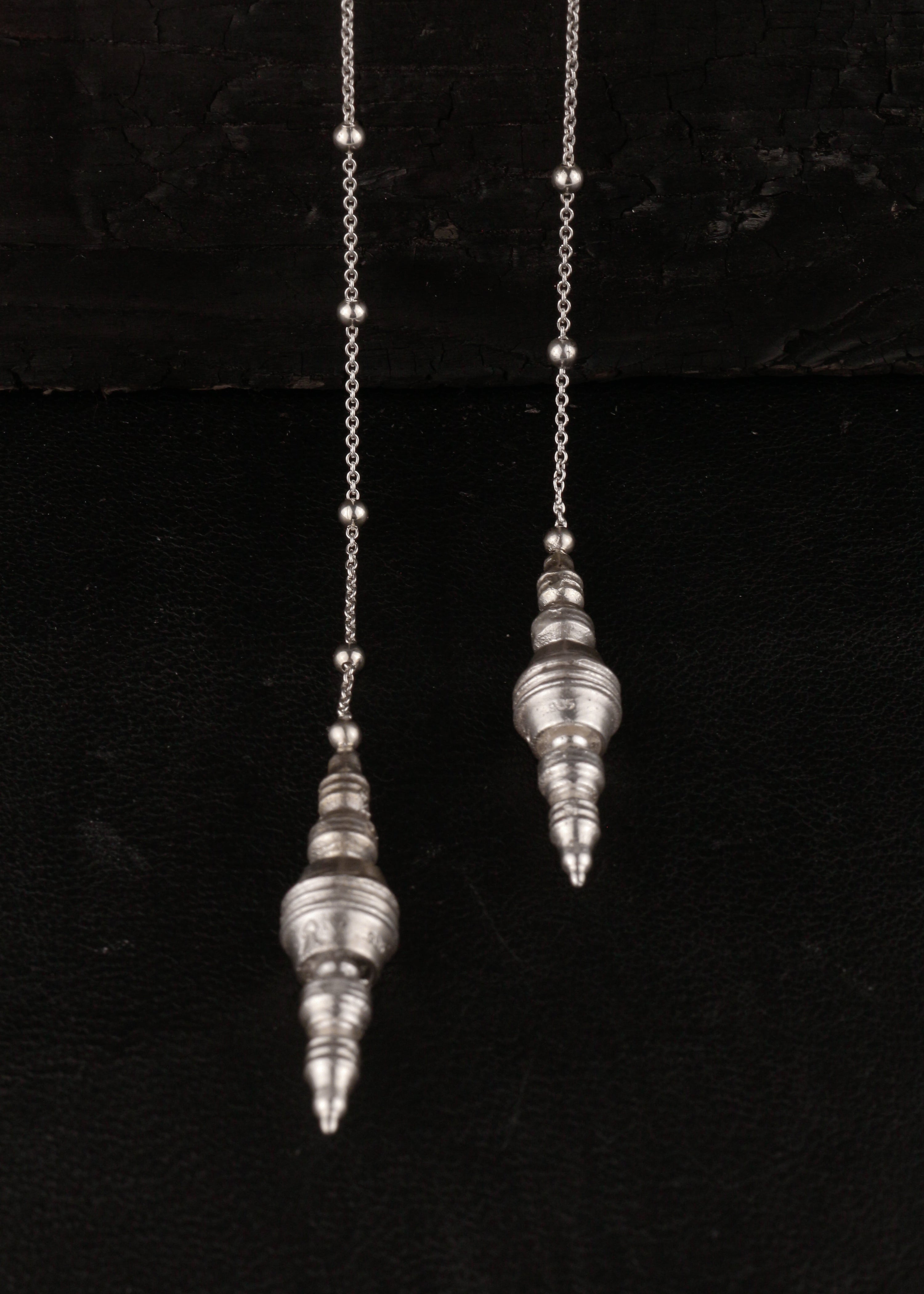 Pagoda pendulum necklace