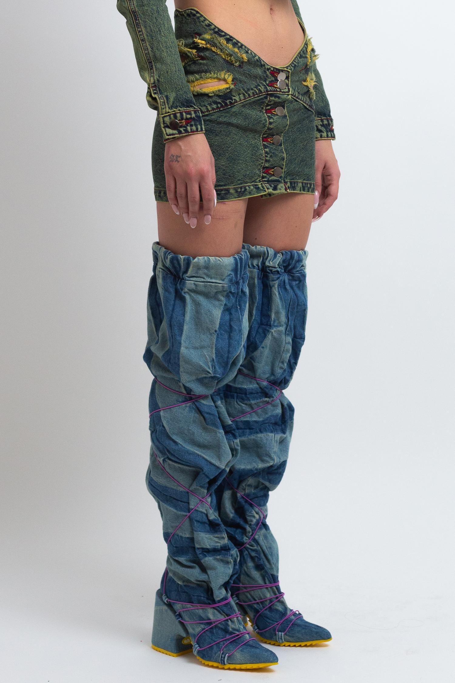 Butterfly waistband mini skirt