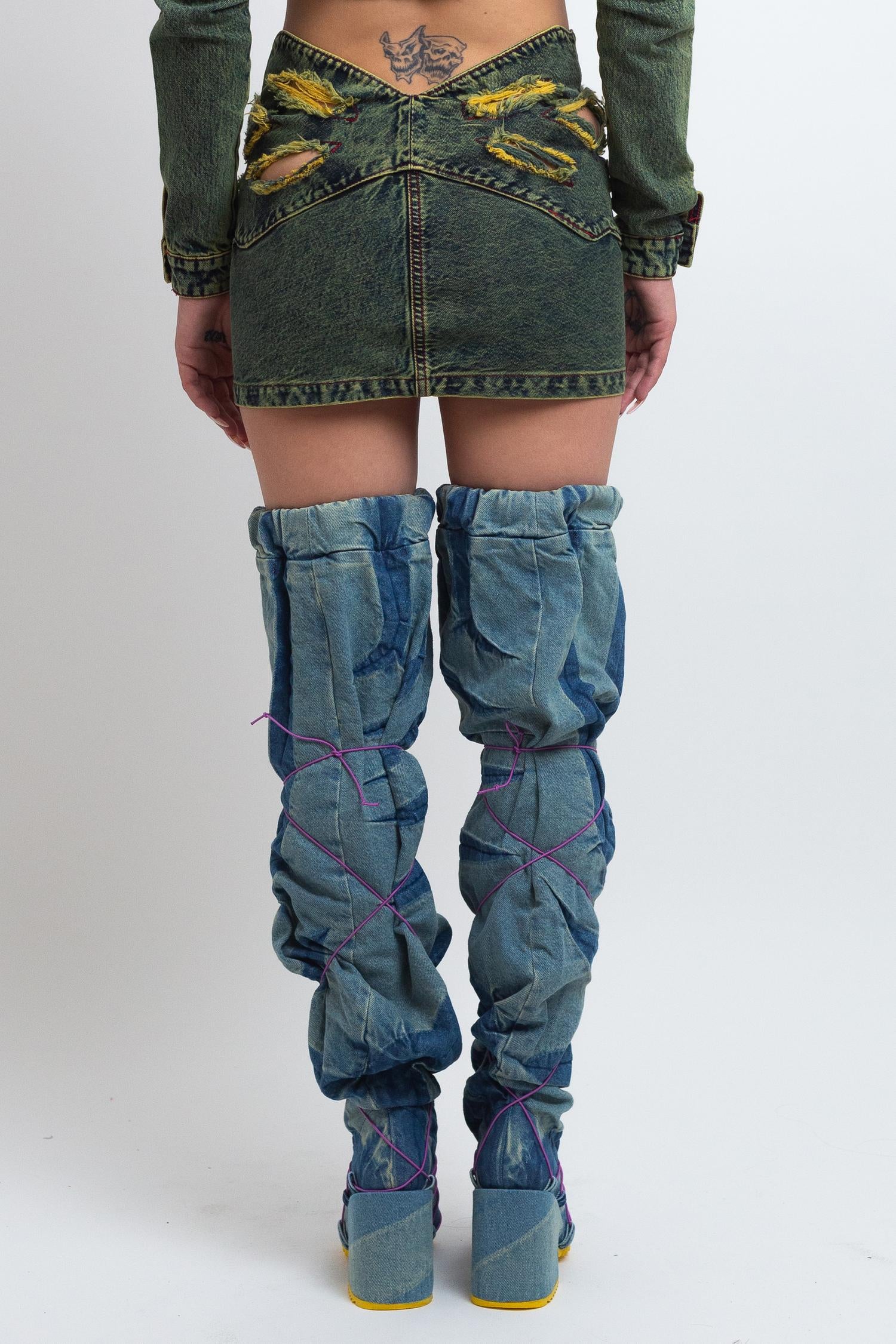 Butterfly waistband mini skirt