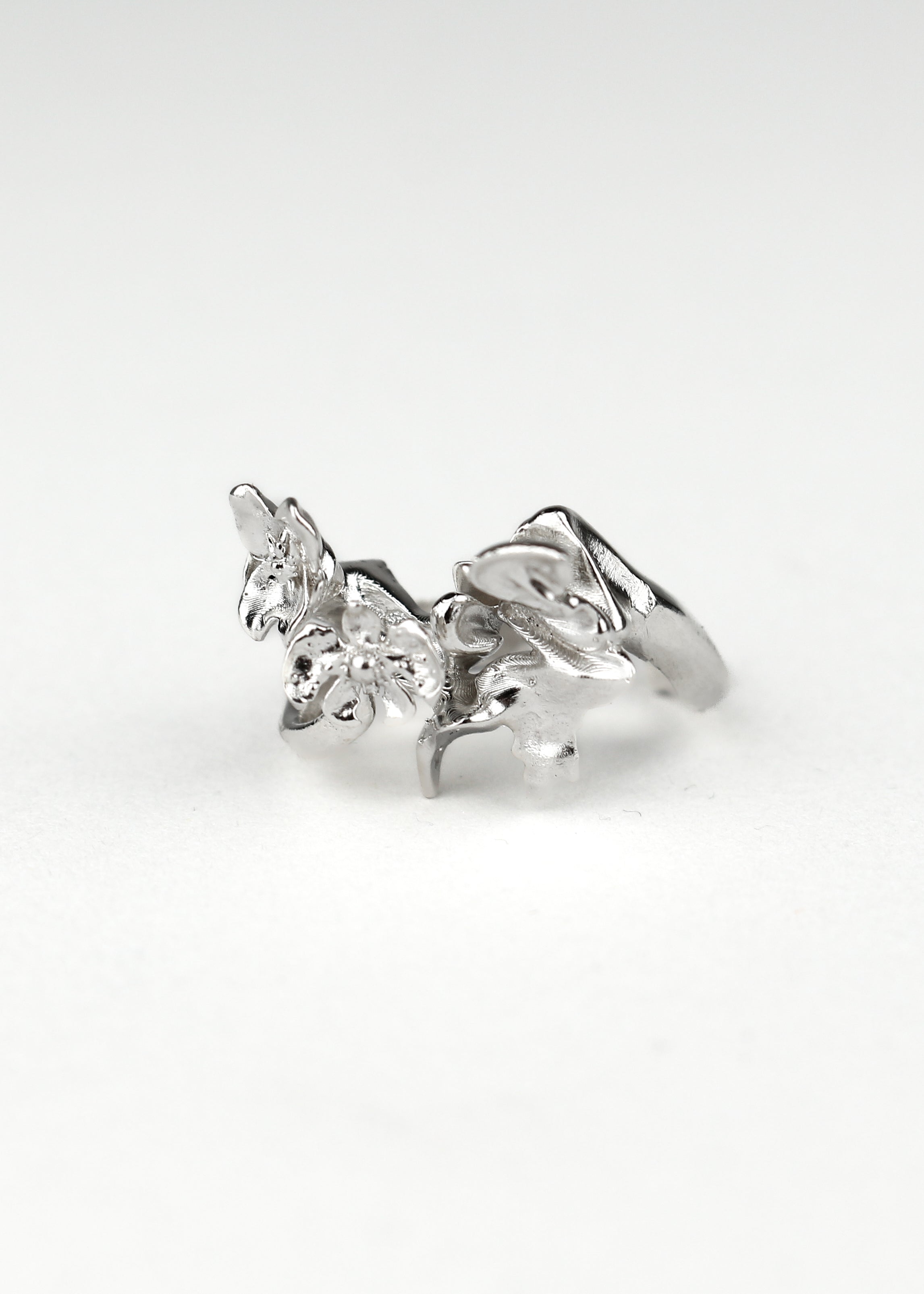 Double headed floral ring