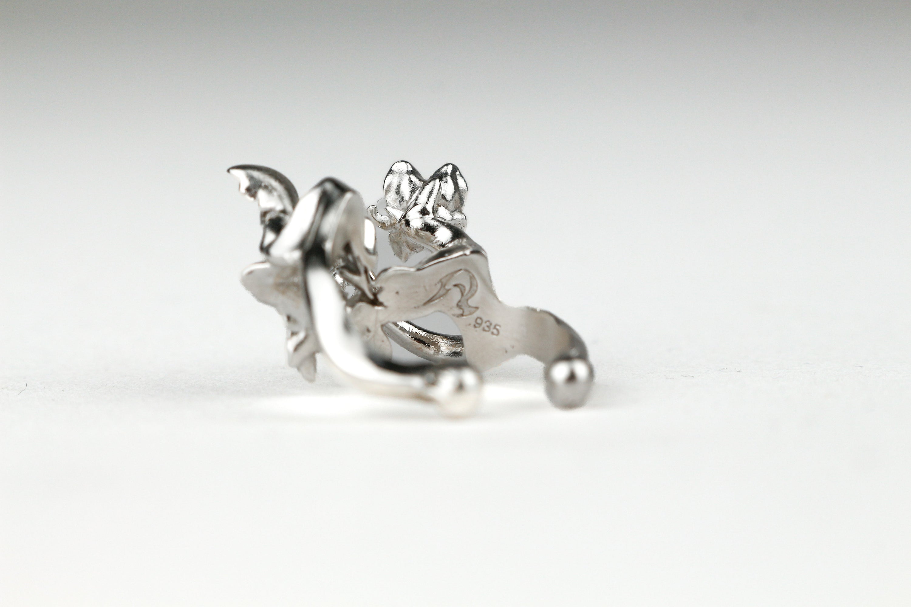 Double headed floral ring