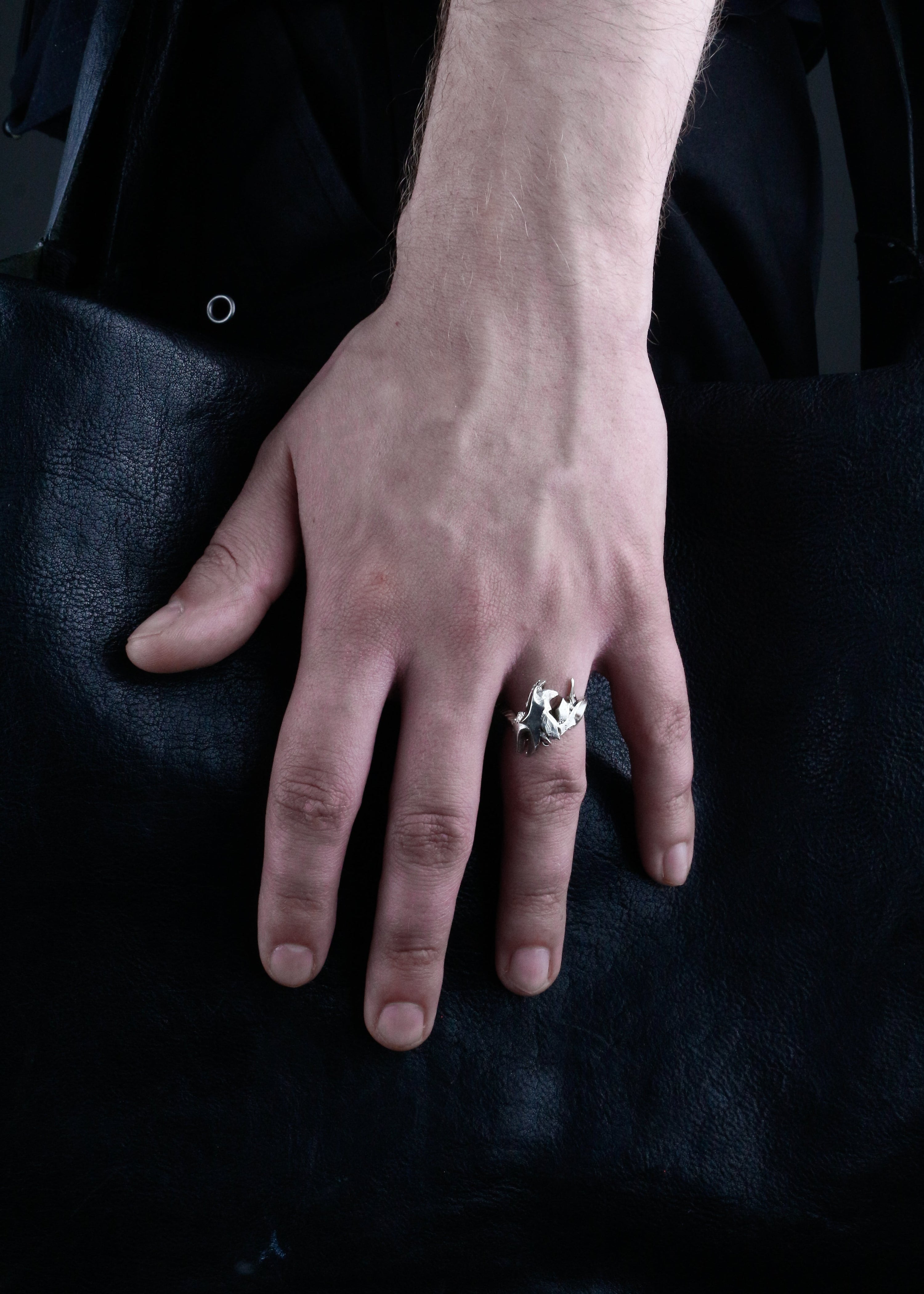 Crysothesia ring