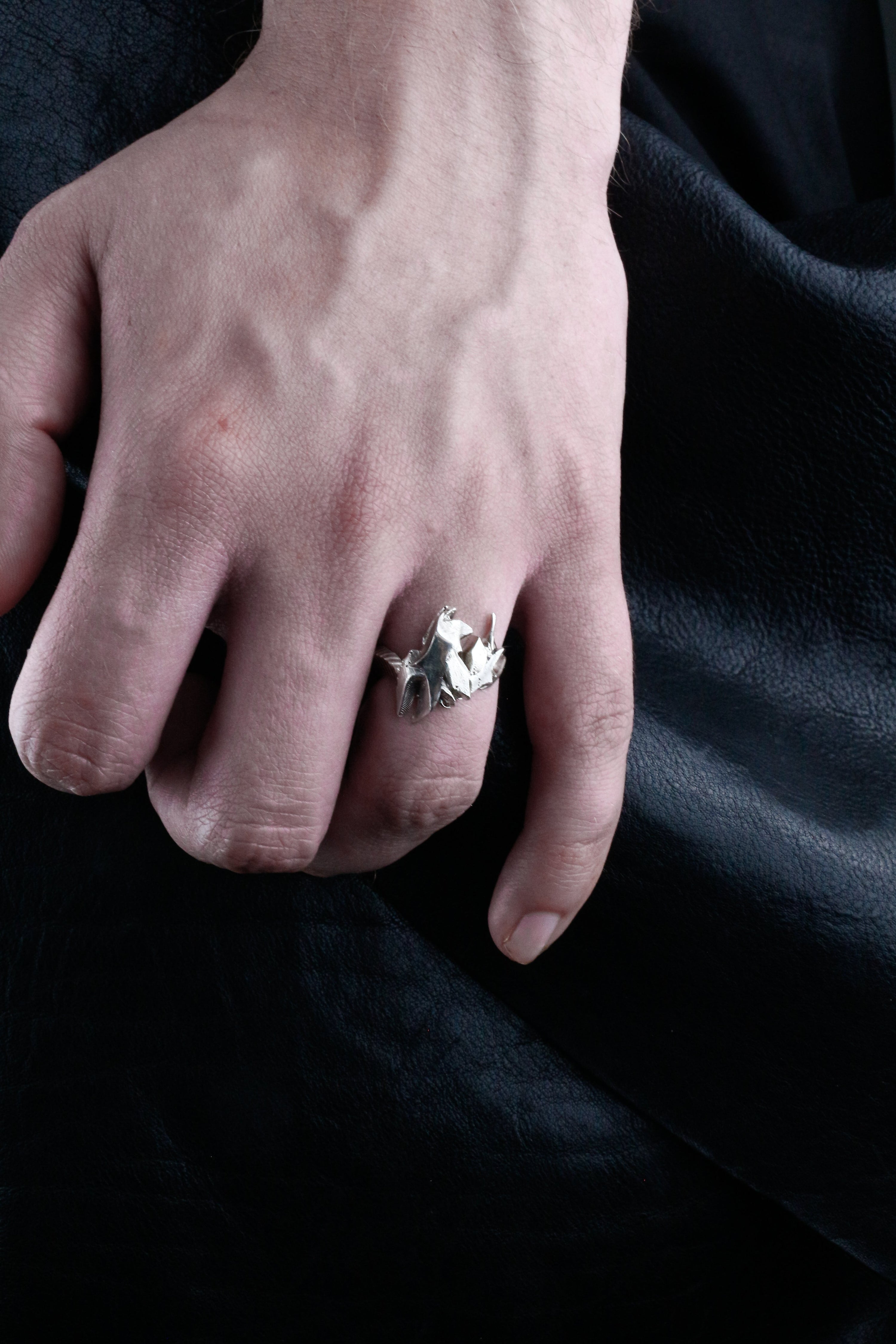 Crysothesia ring