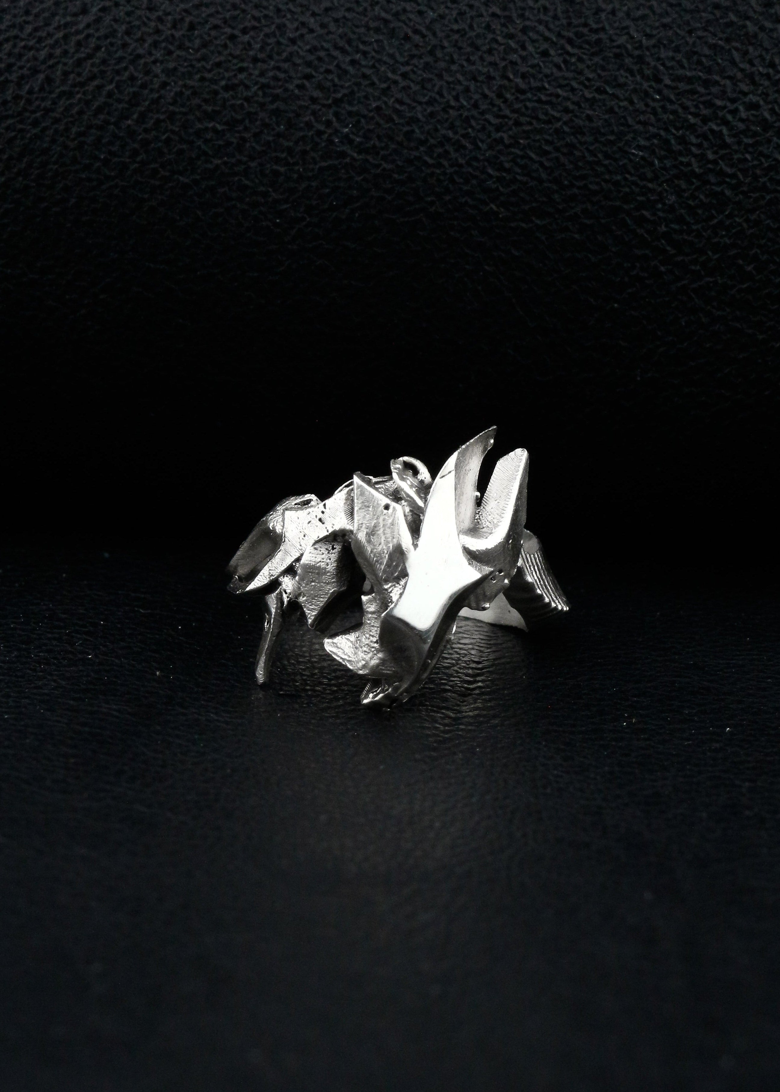 Crysothesia ring