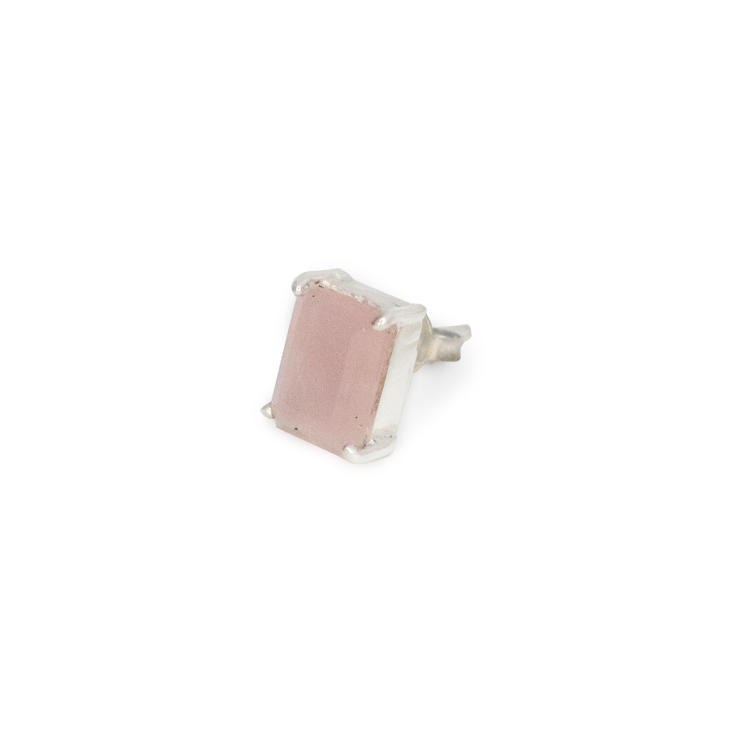 Pink quartz stud