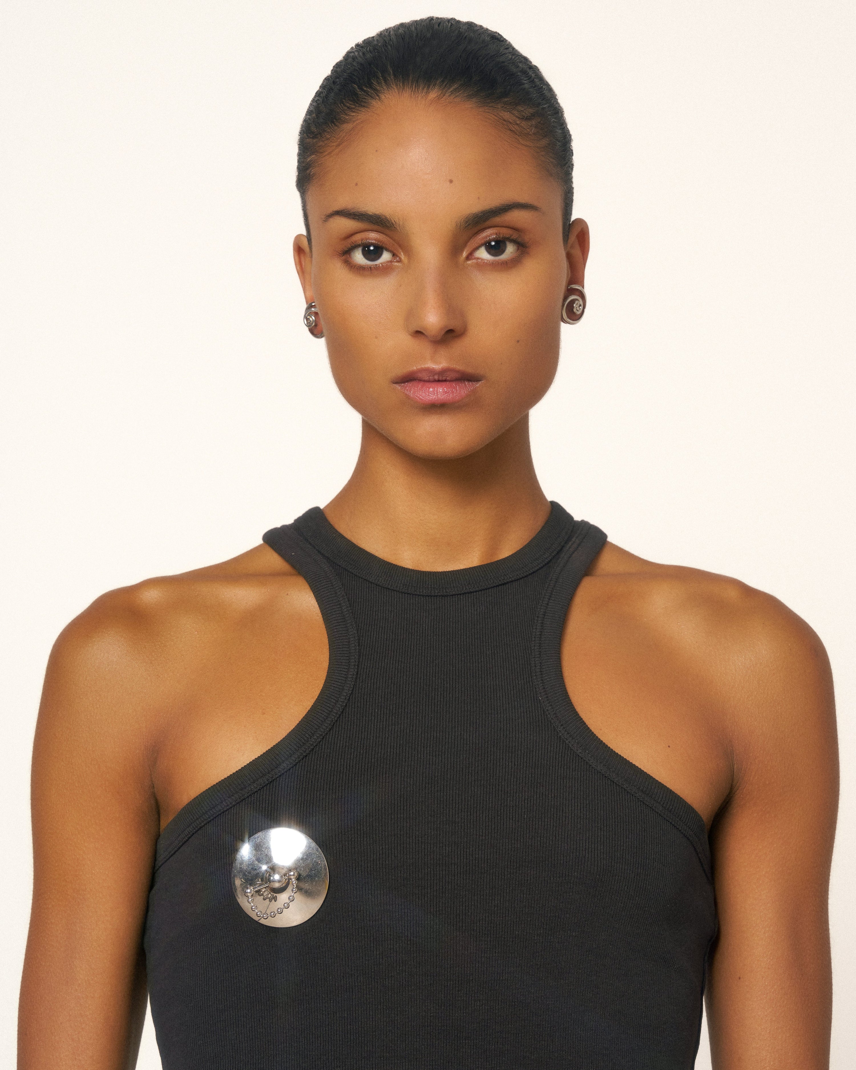 Lamina barbell brooch