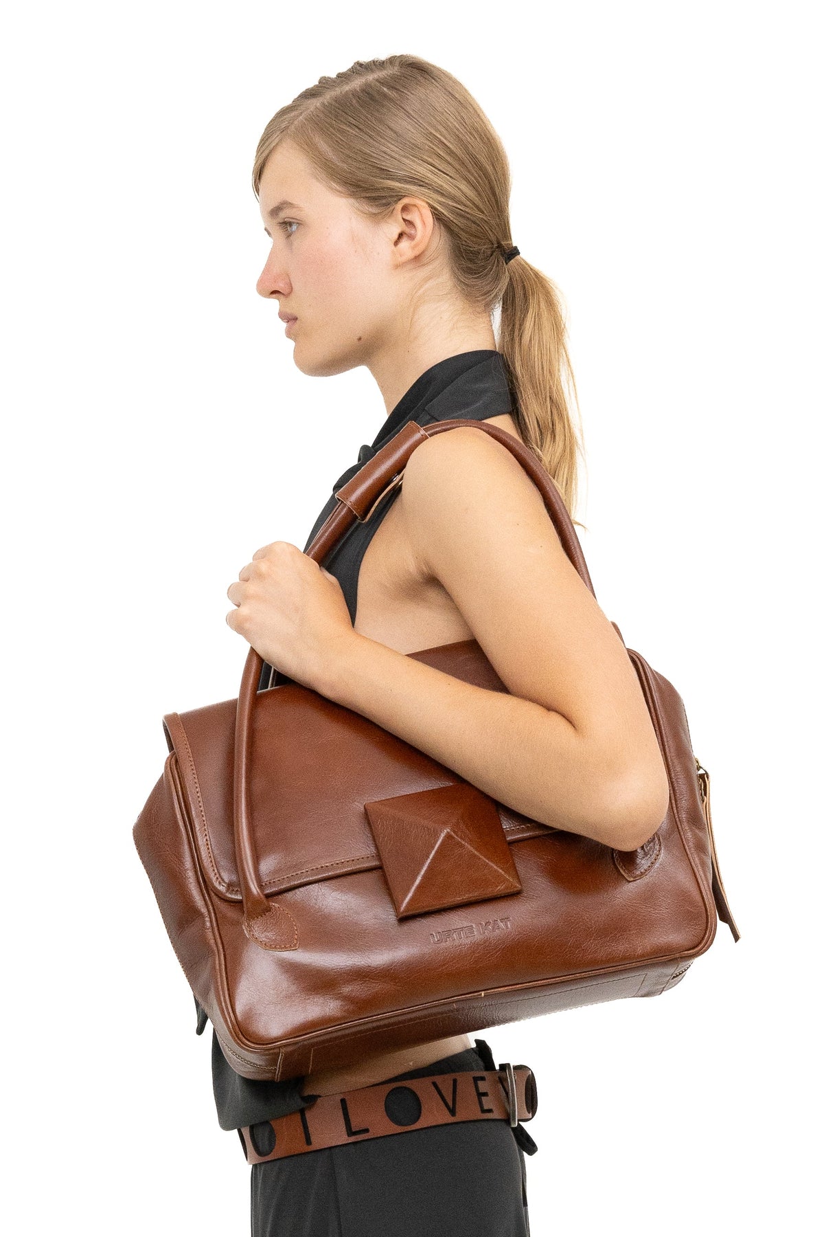 Besta bag medium brown