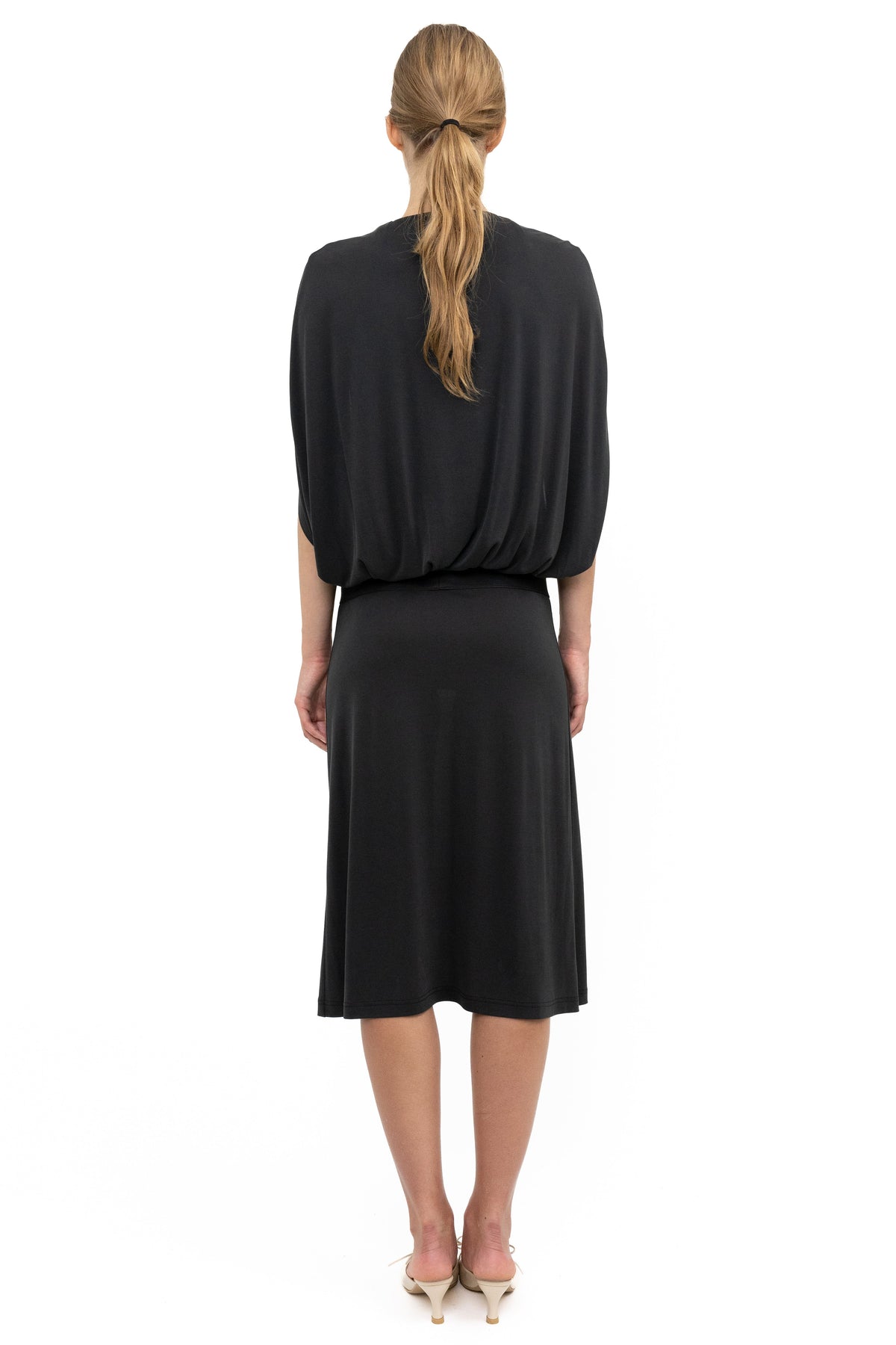 Cape dress charcoal