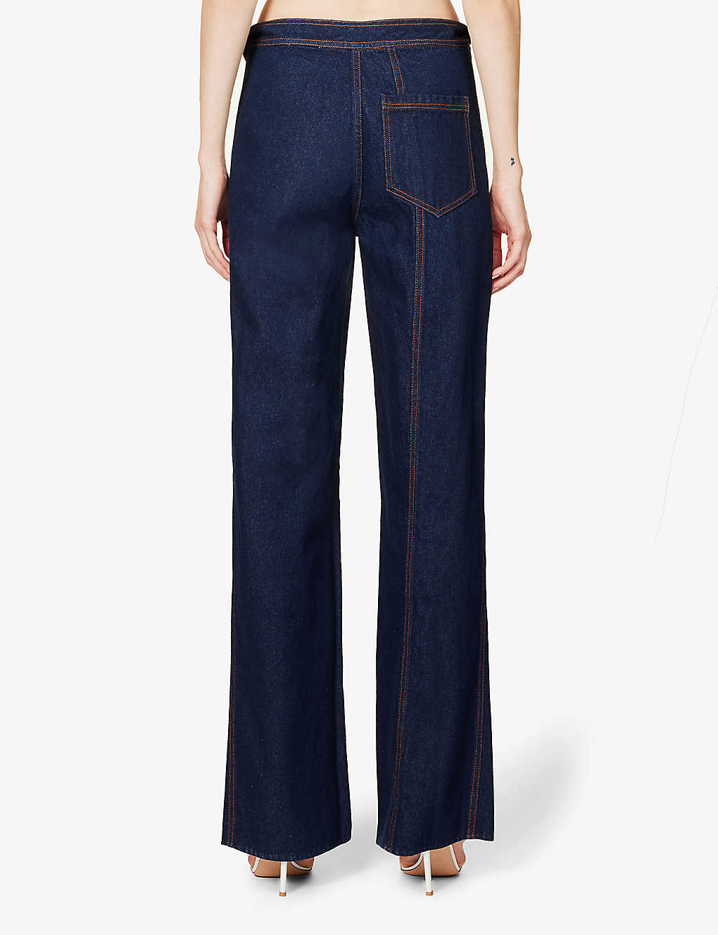 Undressing jeans