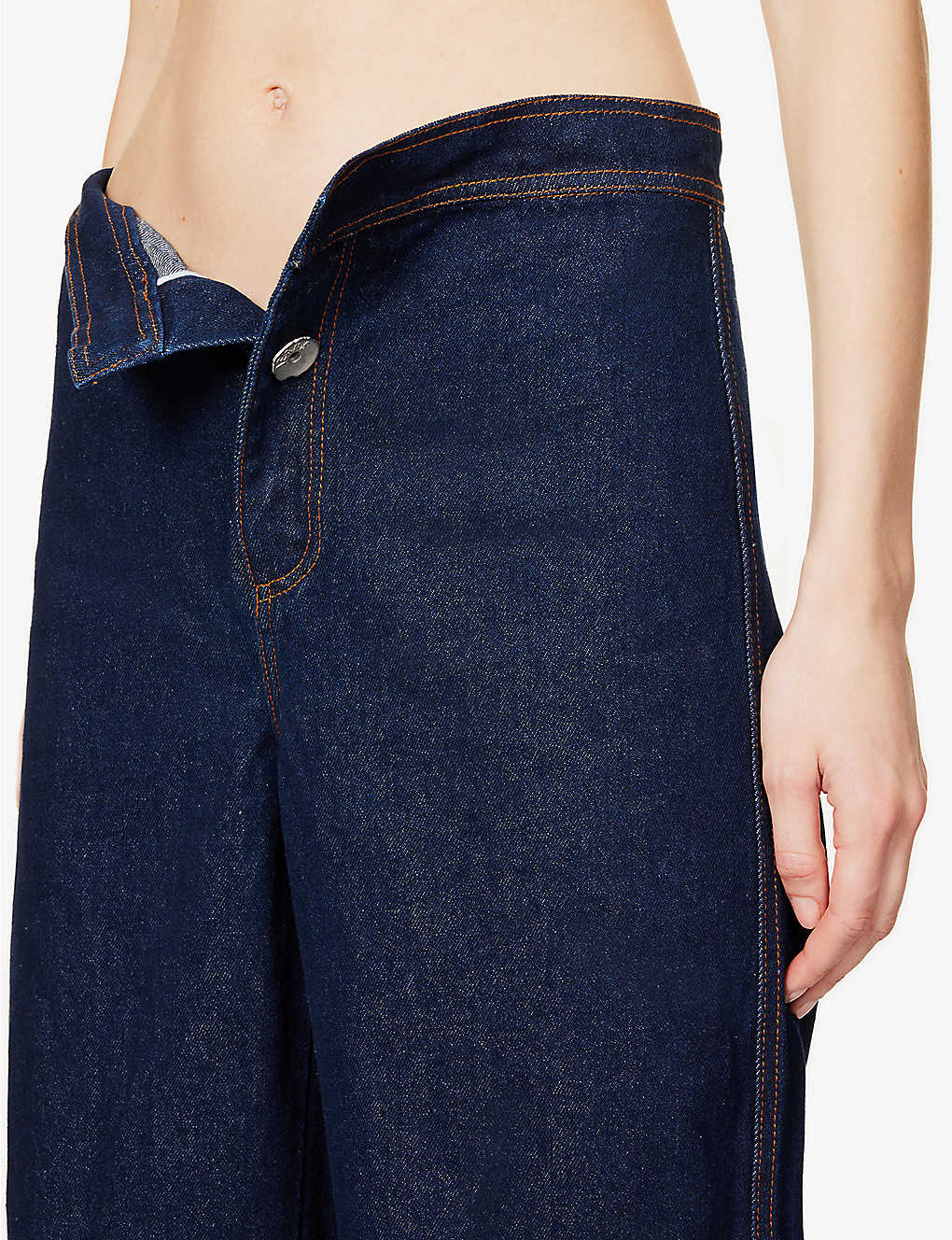 Undressing jeans